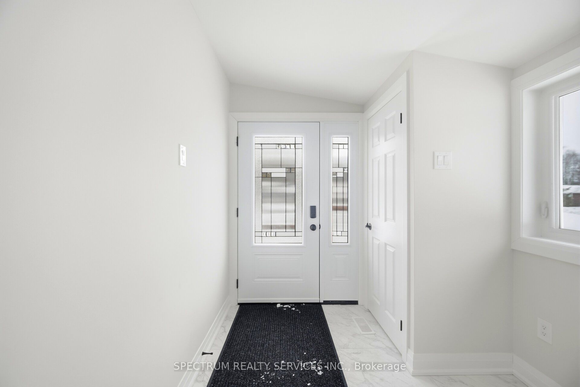 161 Antigua Drive Property Photo 7