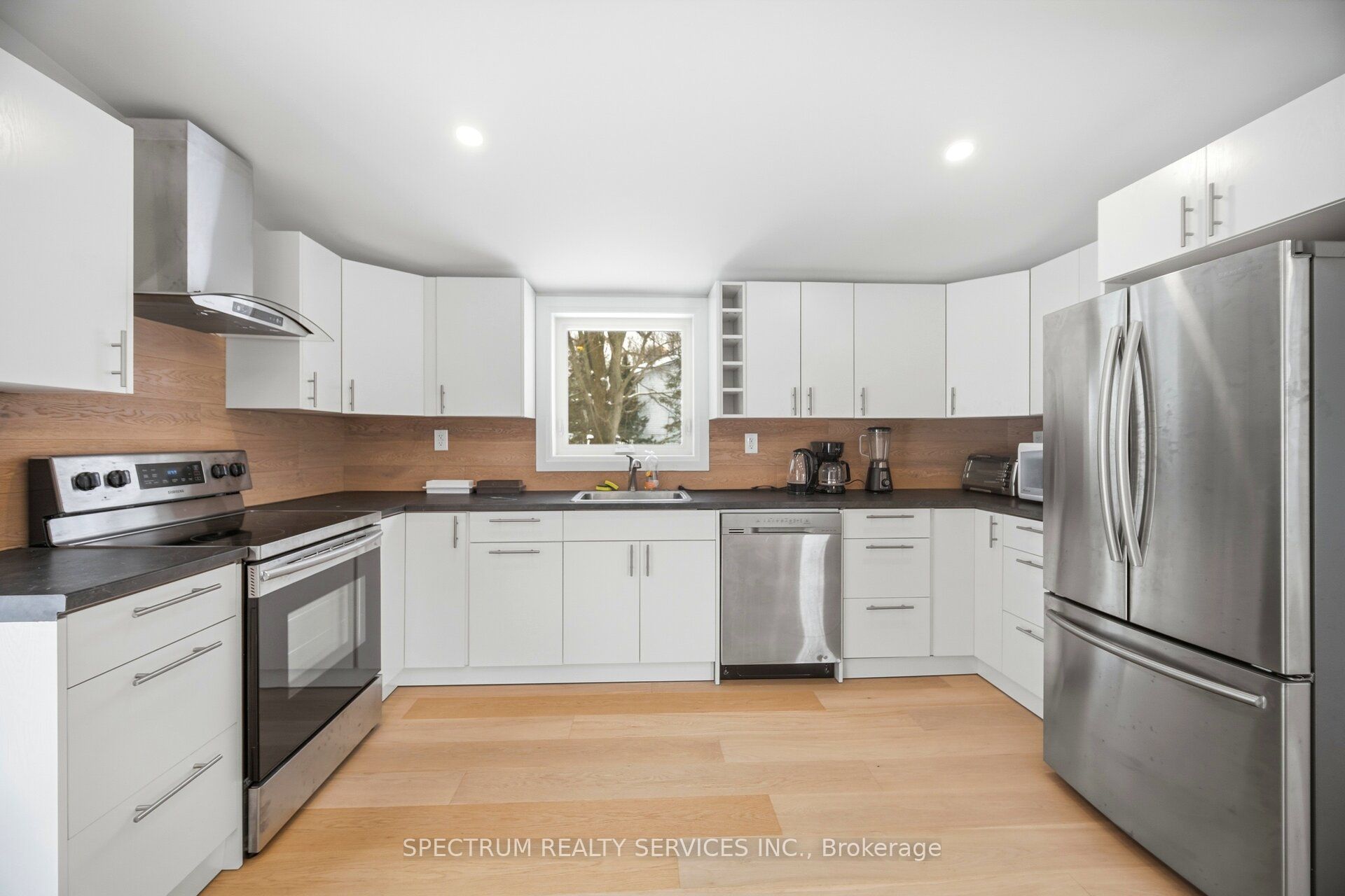 161 Antigua Drive Property Photo 12