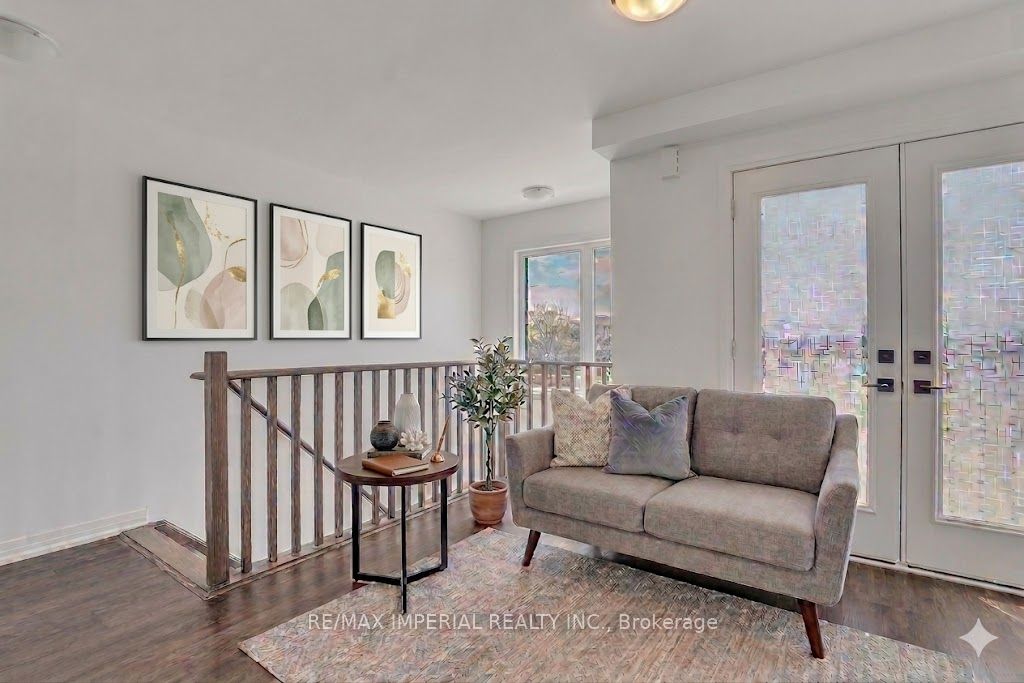 61 Fairlane Avenue Property Photo 4