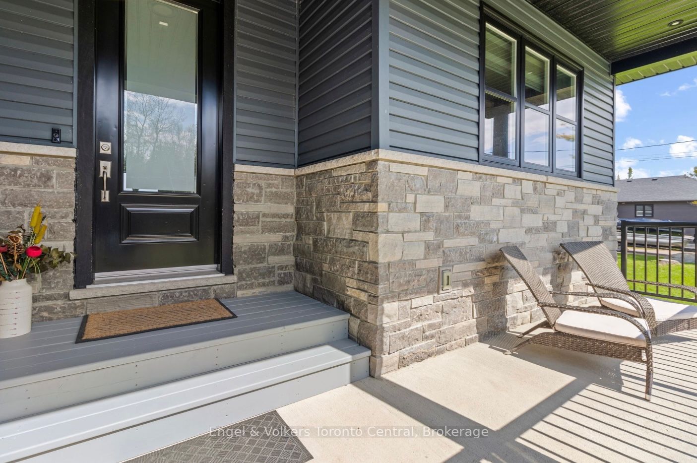 14 Thomas Street Property Photo 4