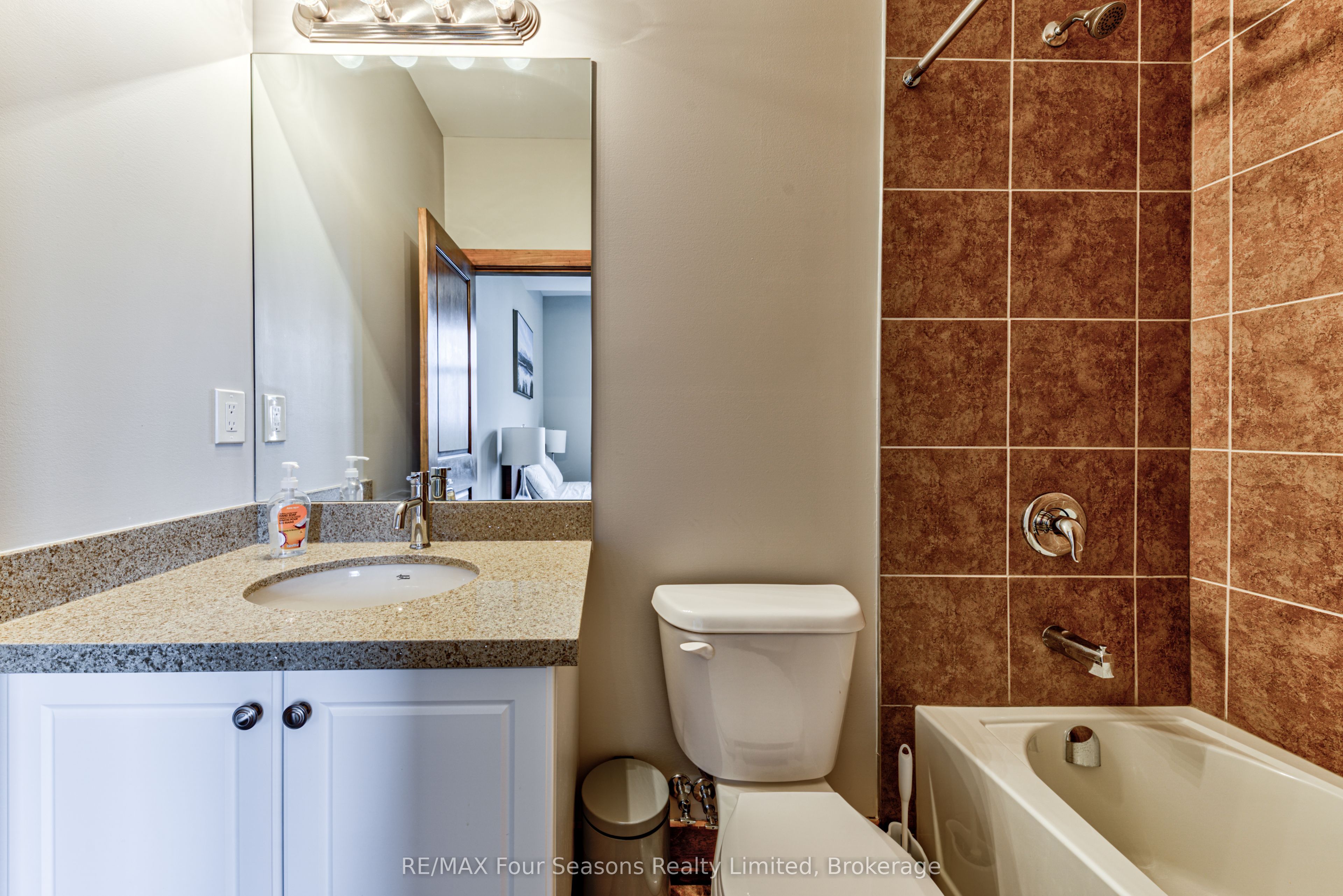 9 Windrose Valley Boulevard Property Photo 23