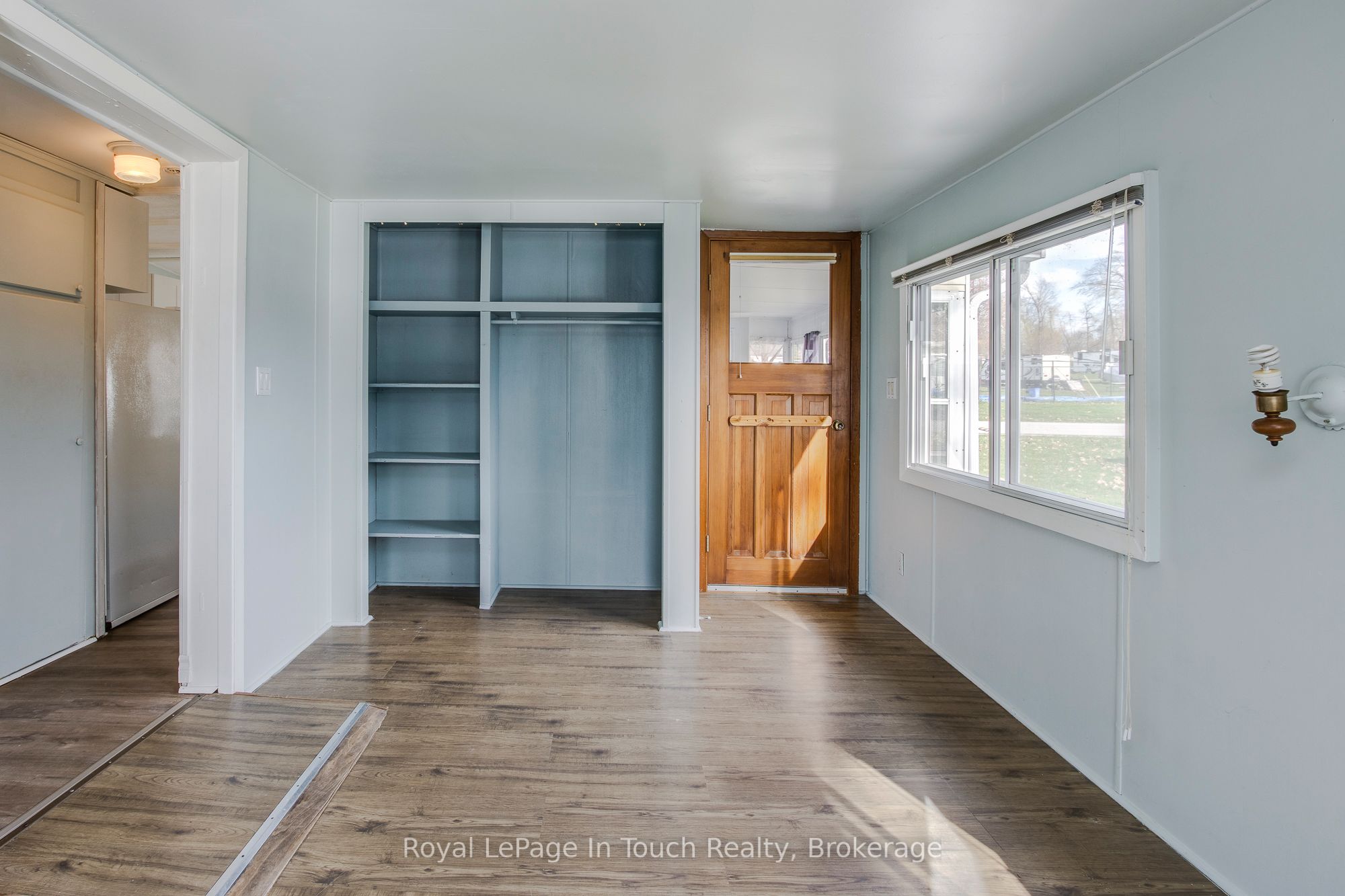 8 Lakeshore Road Property Photo 11