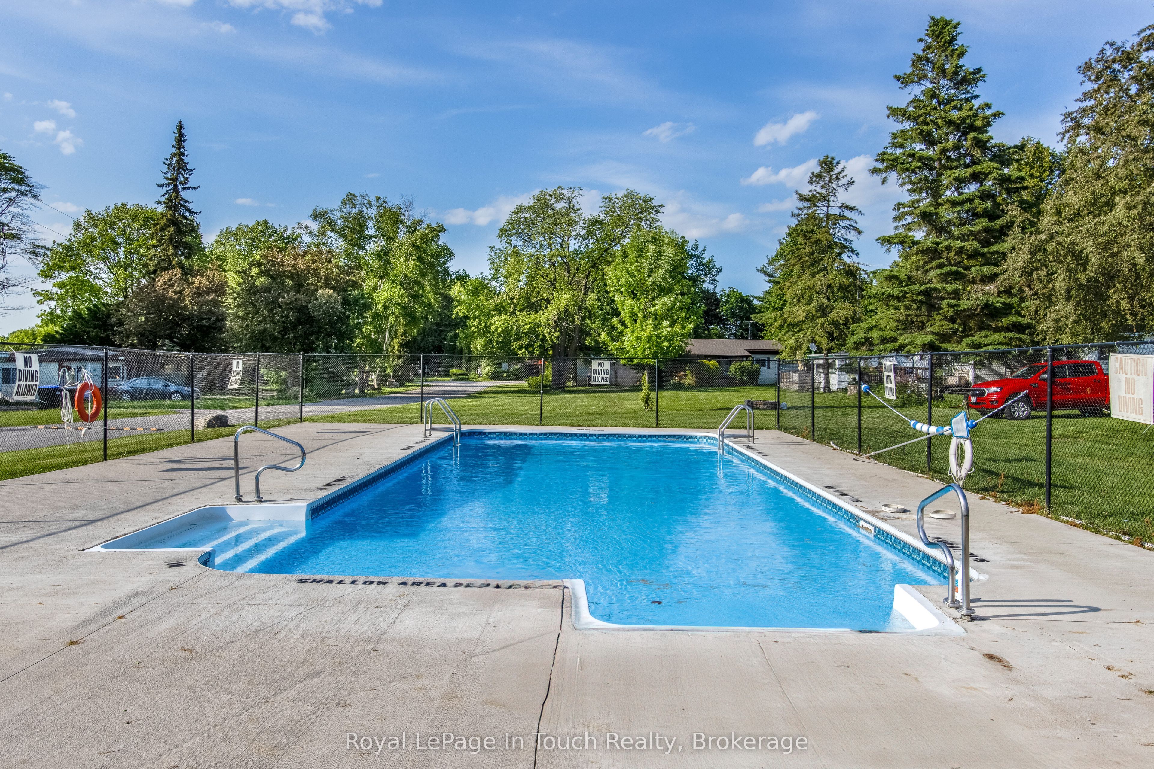 8 Lakeshore Road Property Photo 16
