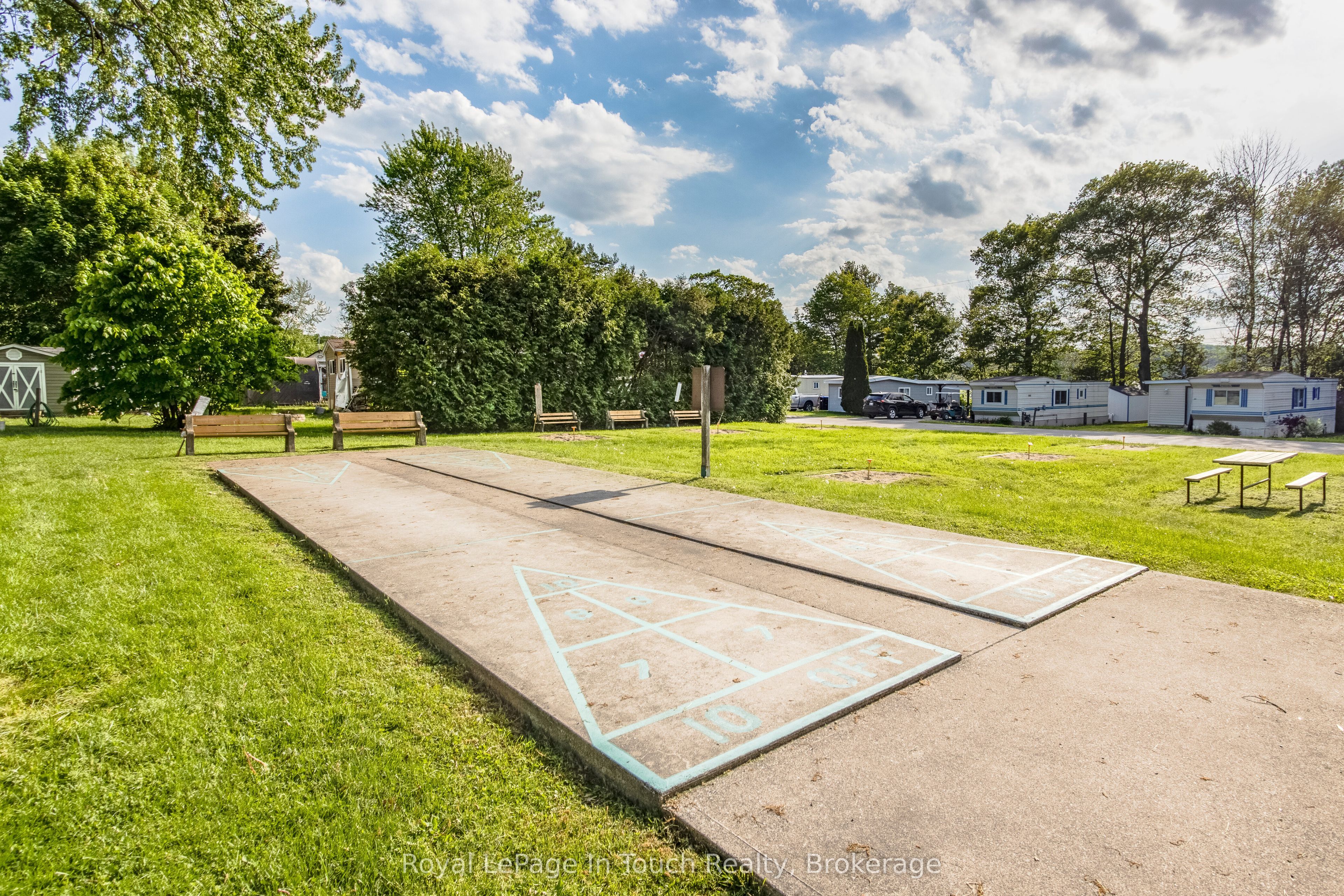 8 Lakeshore Road Property Photo 18