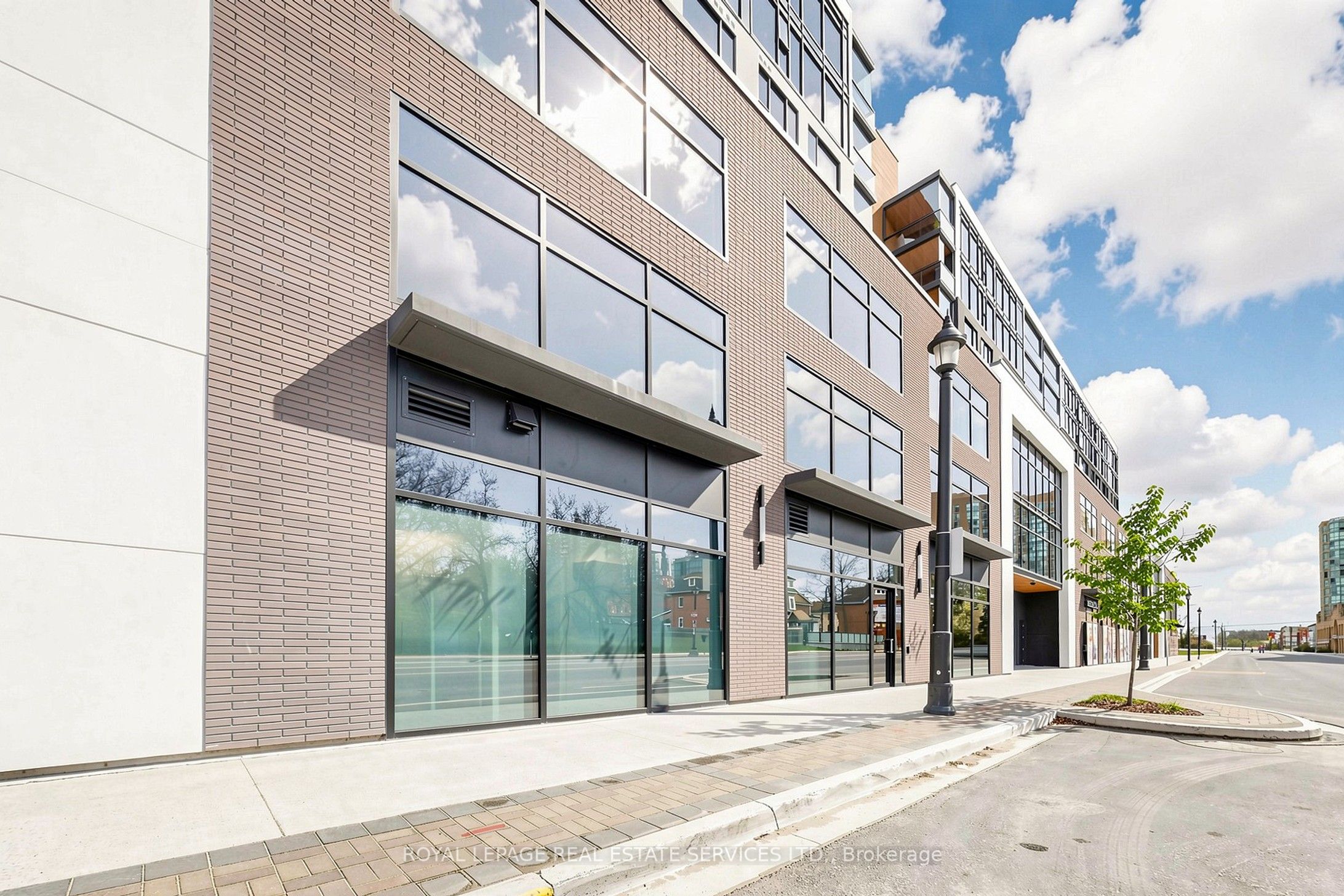 185 Dunlop Street E C3 Property Photo 3