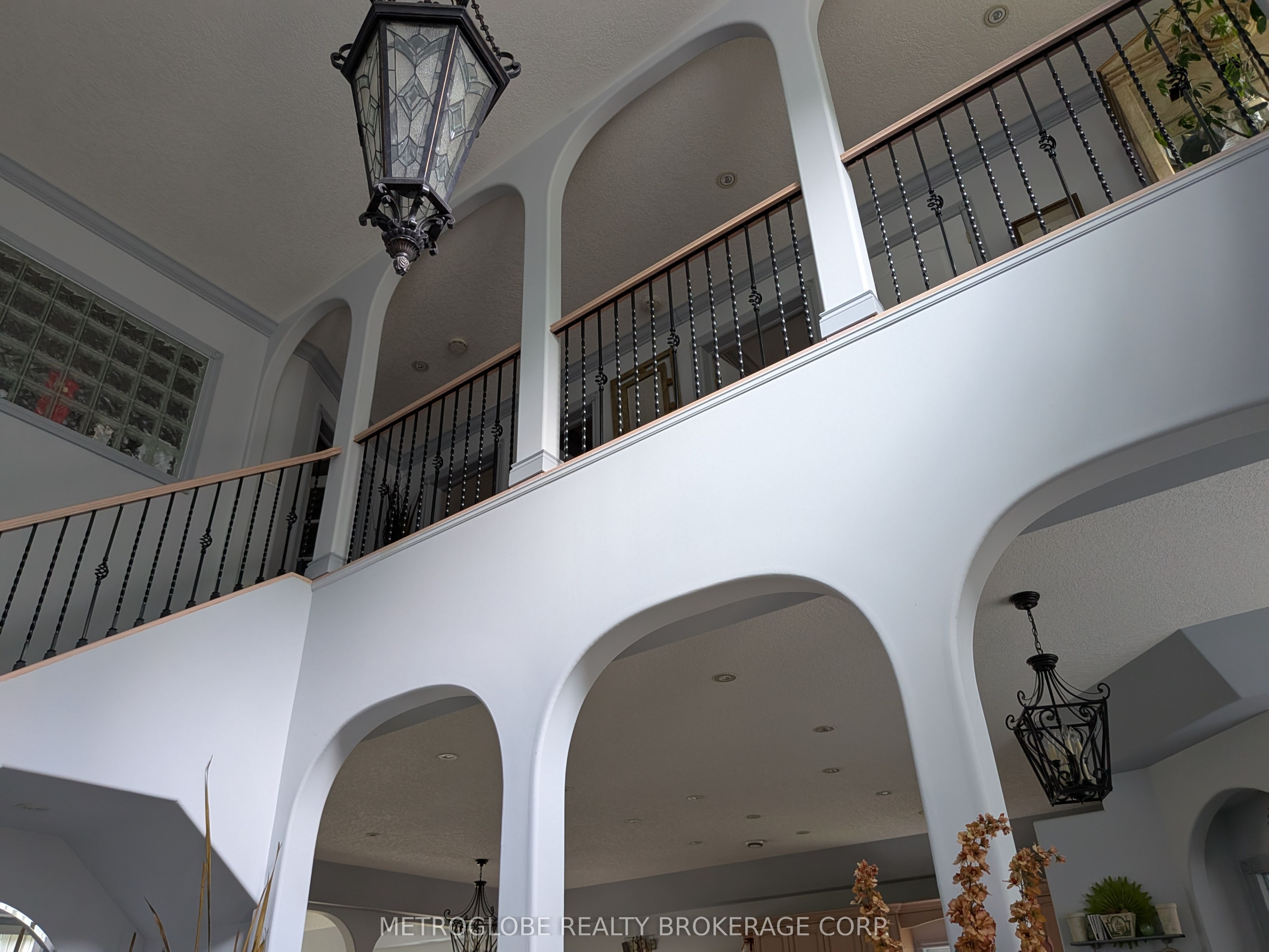 56 Idlewood Drive S Property Photo 6