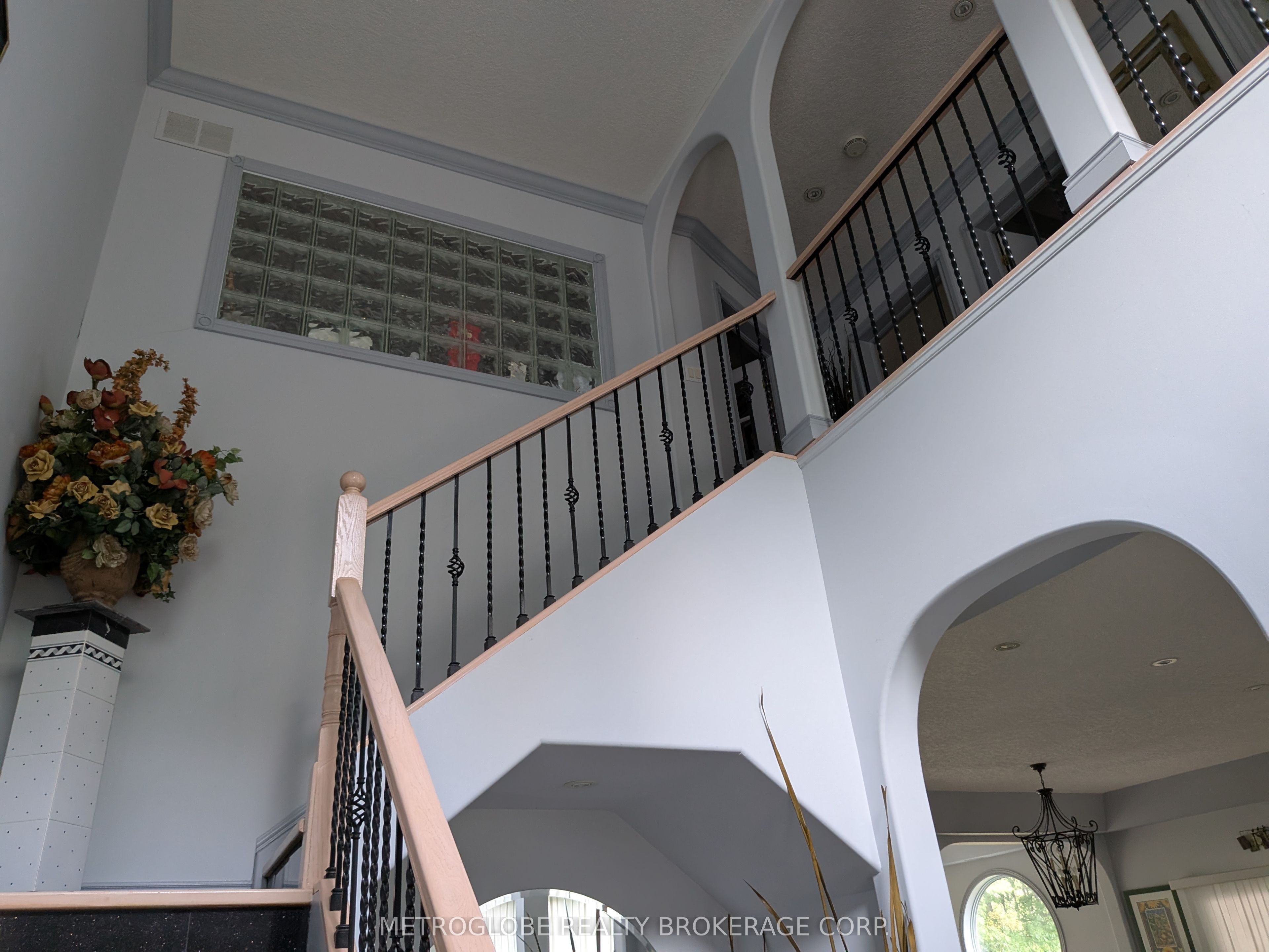 56 Idlewood Drive S Property Photo 7