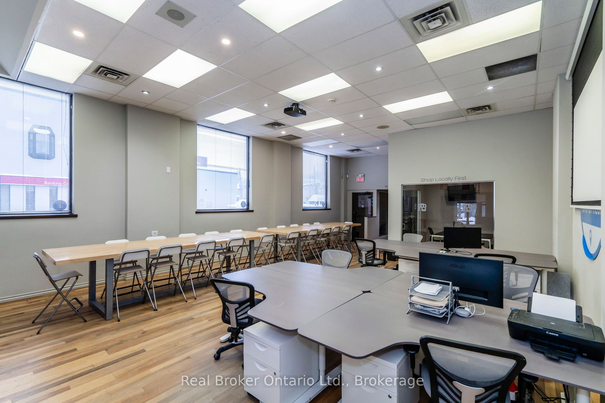 270 King Street Property Photo 8