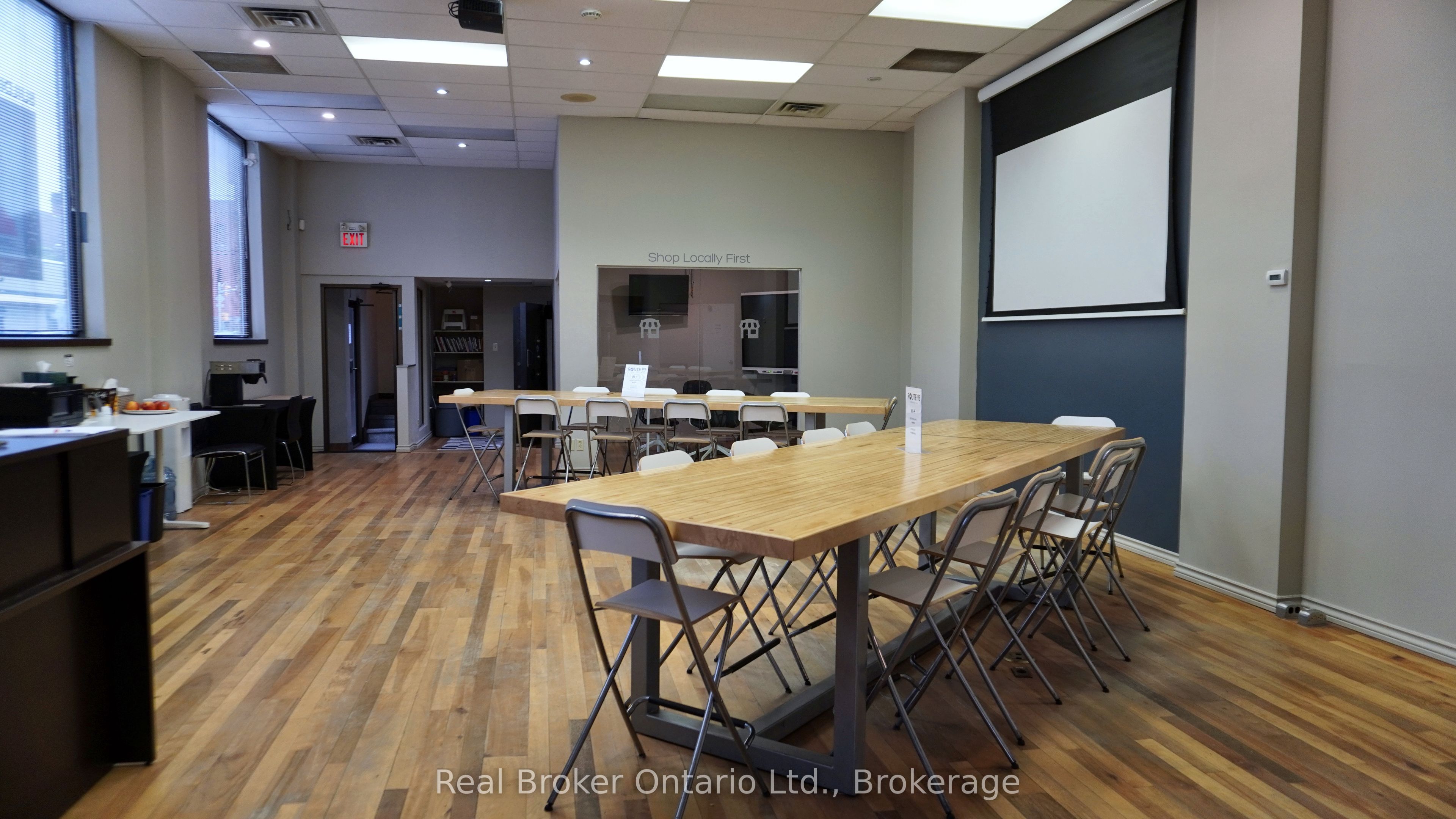 270 King Street Property Photo 9
