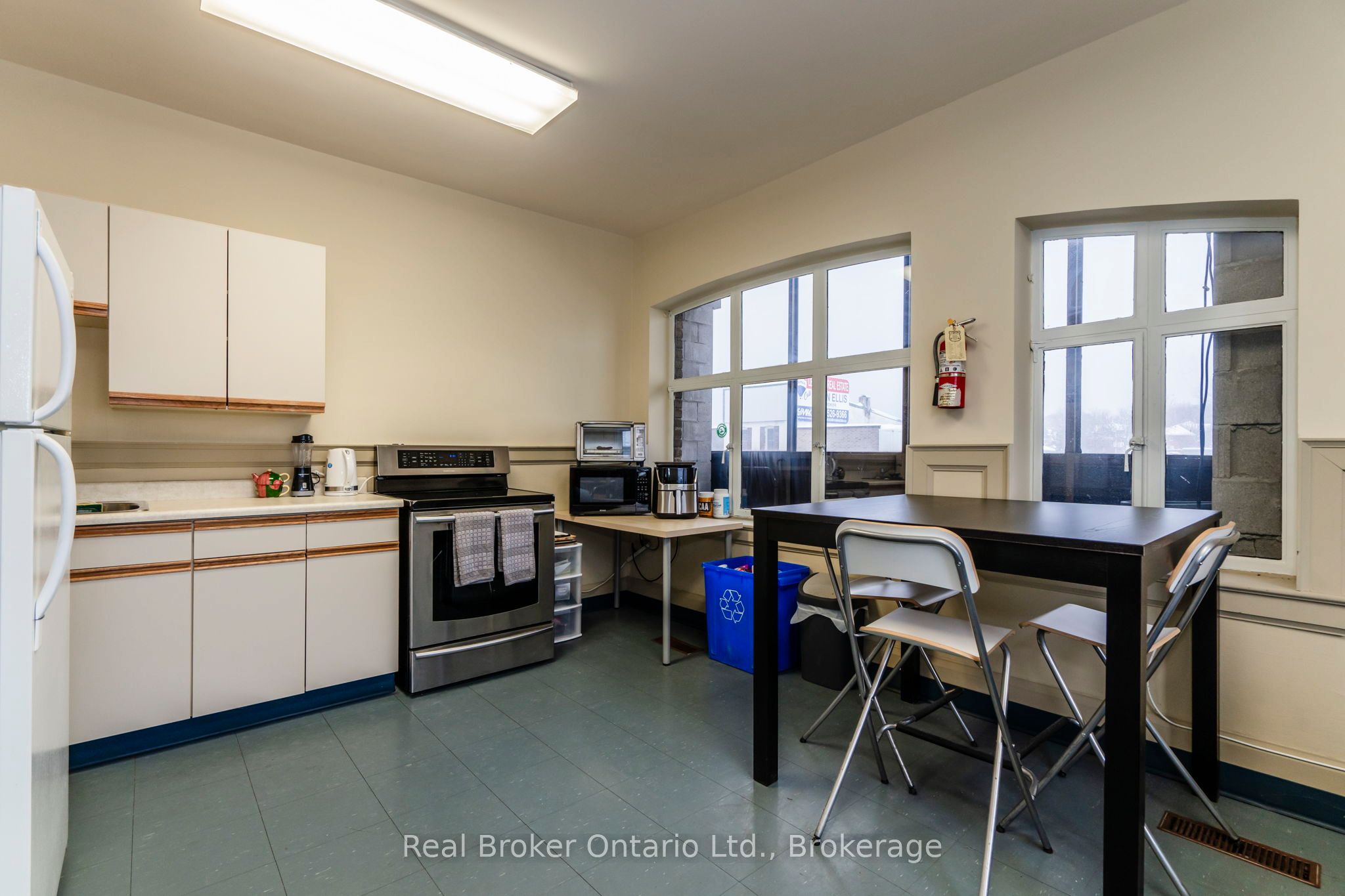 270 King Street Property Photo 18