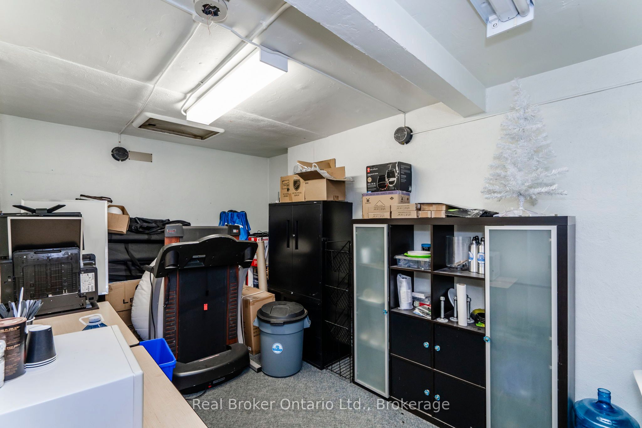 270 King Street Property Photo 23