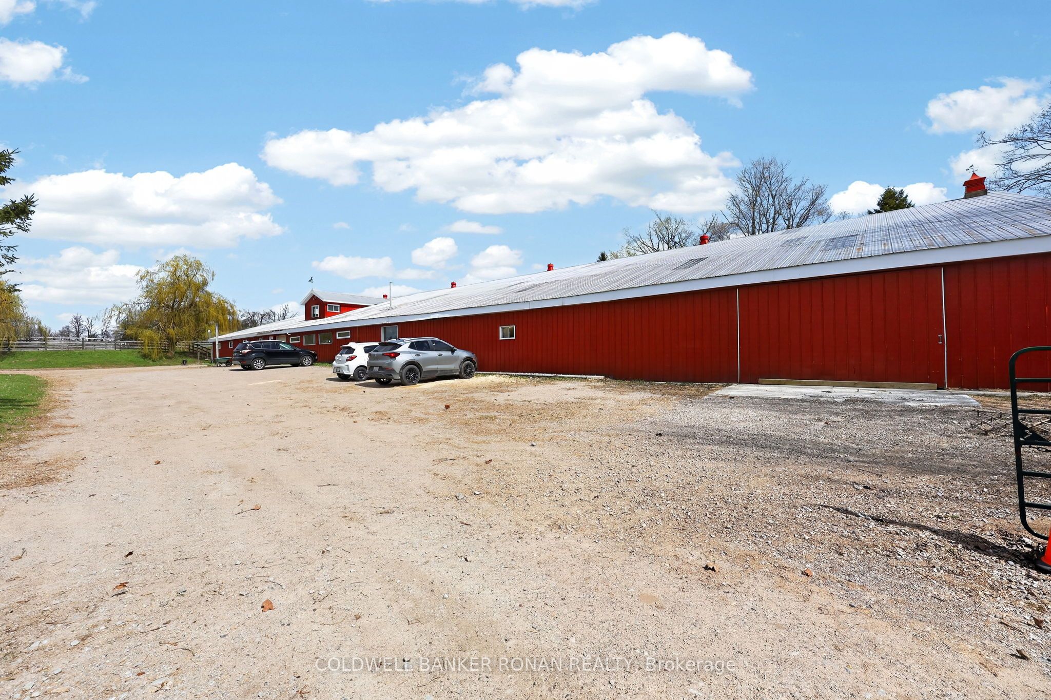 4479 2nd Line N Property Photo 22