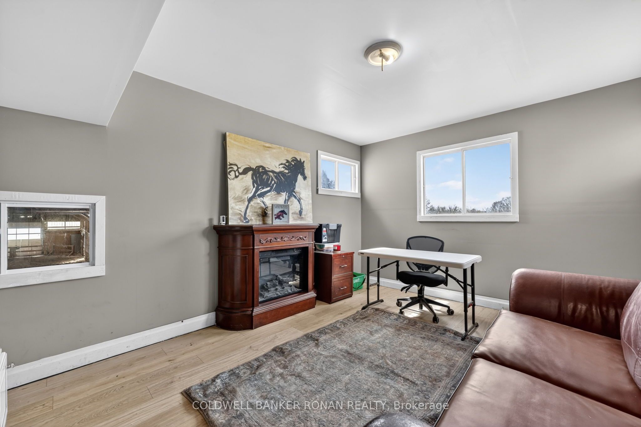 4479 2nd Line N Property Photo 9