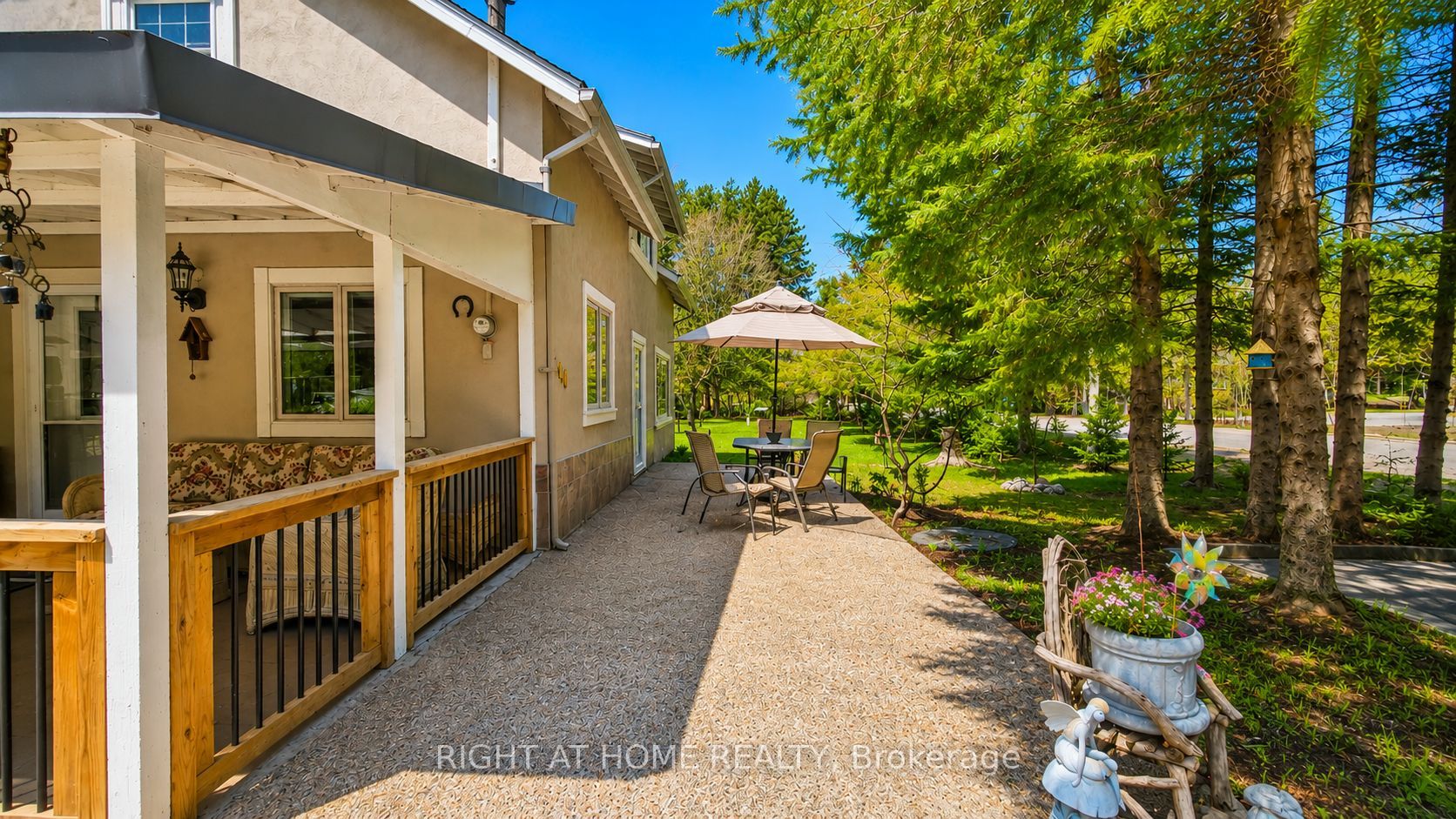 640 Tiny Beaches Road N Property Photo 3