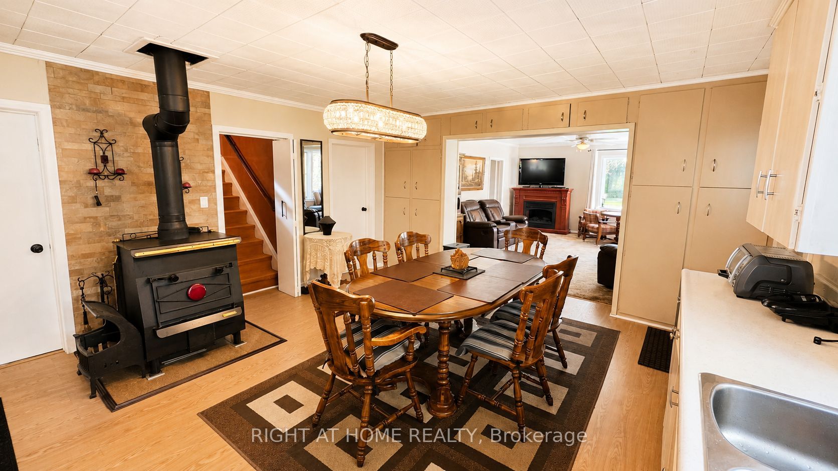 640 Tiny Beaches Road N Property Photo 8
