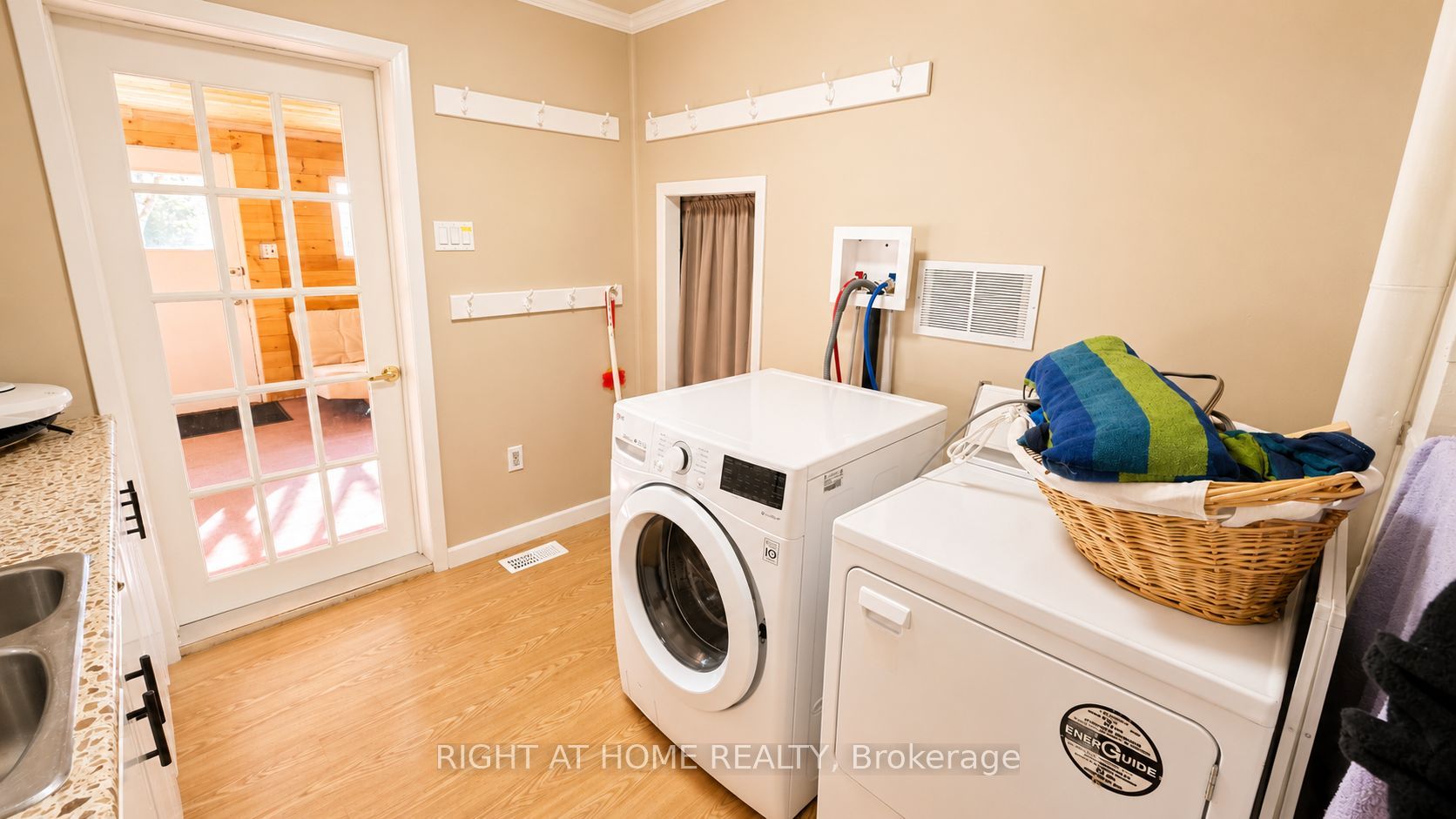 640 Tiny Beaches Road N Property Photo 14