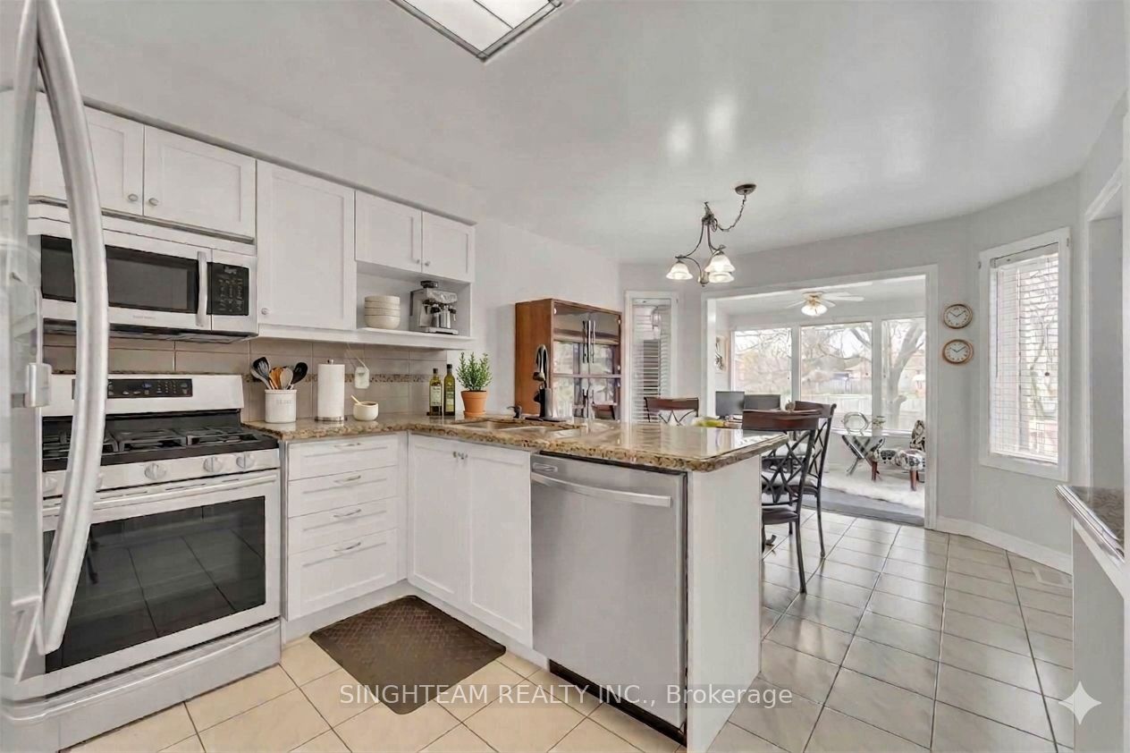 85 Cityview Circle Property Photo 6