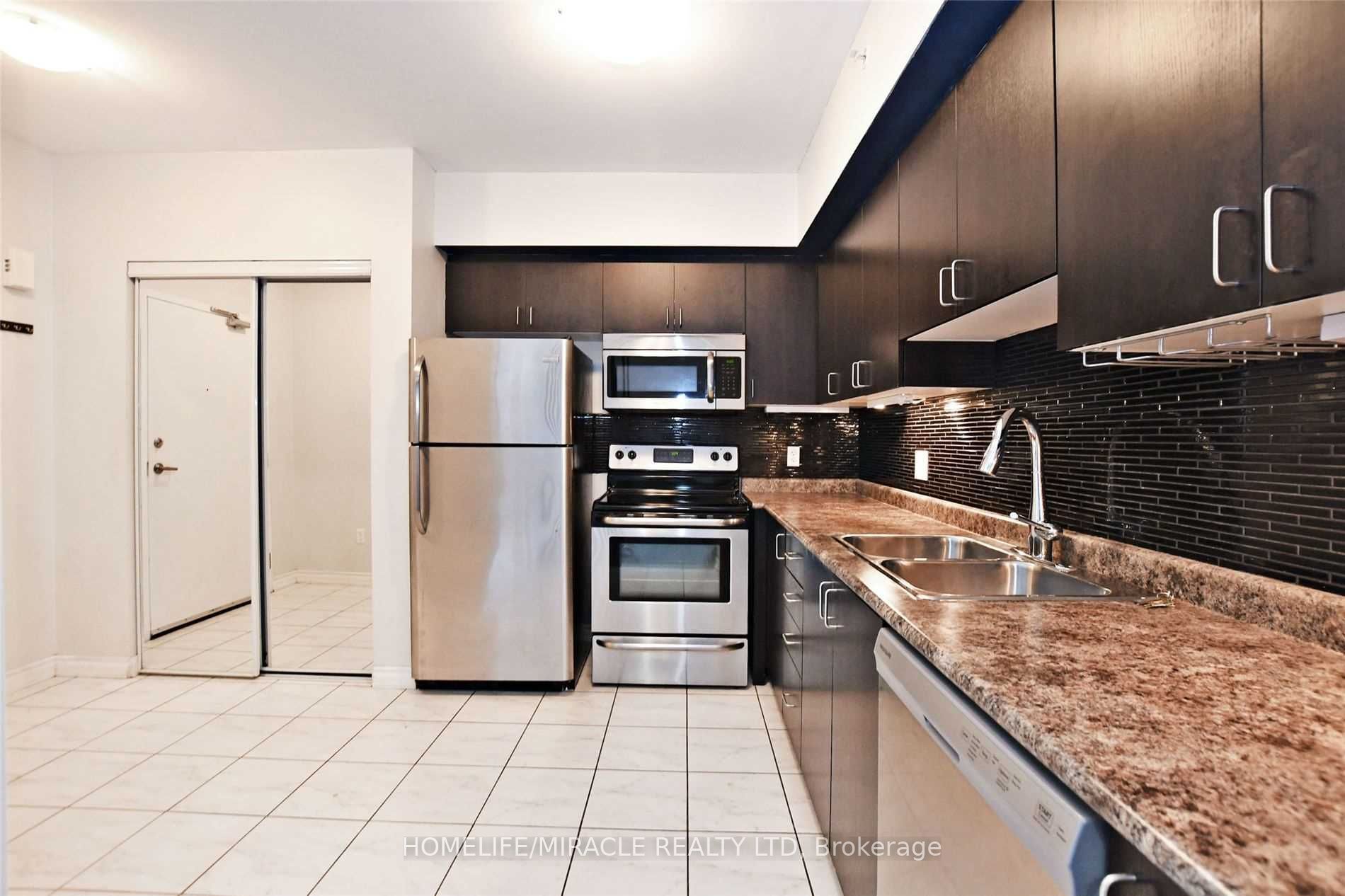 39 Ferndale Drive S 303 Property Photo 13