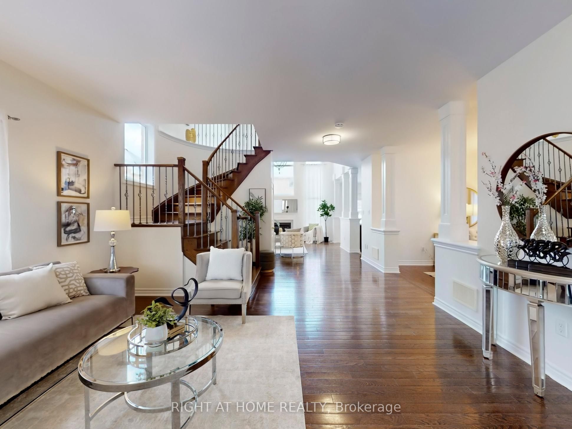 20 Charlemagne Avenue Property Photo 6