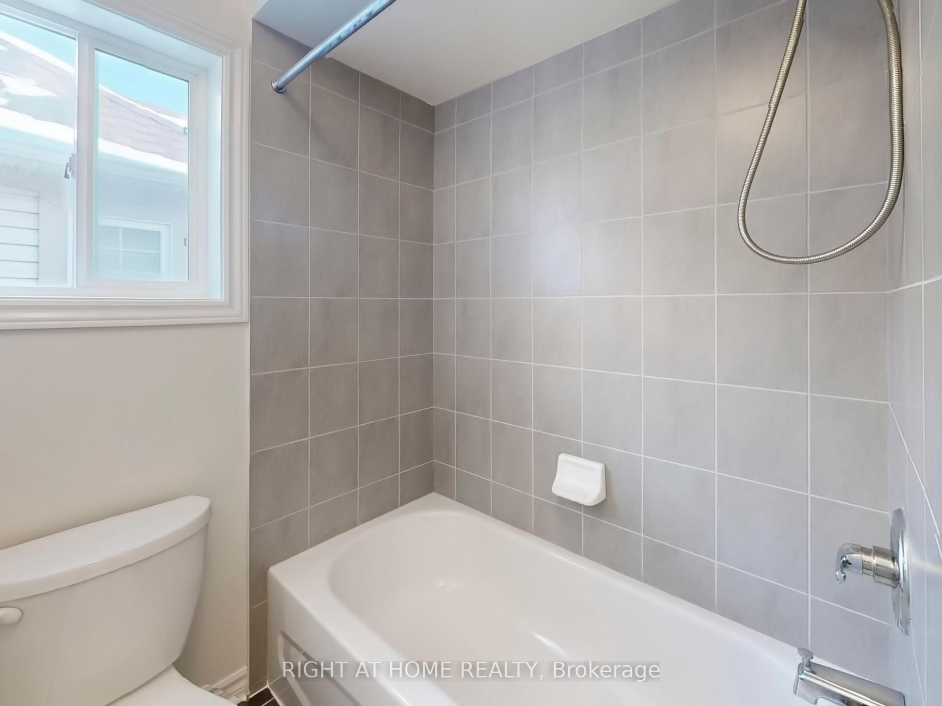 20 Charlemagne Avenue Property Photo 33