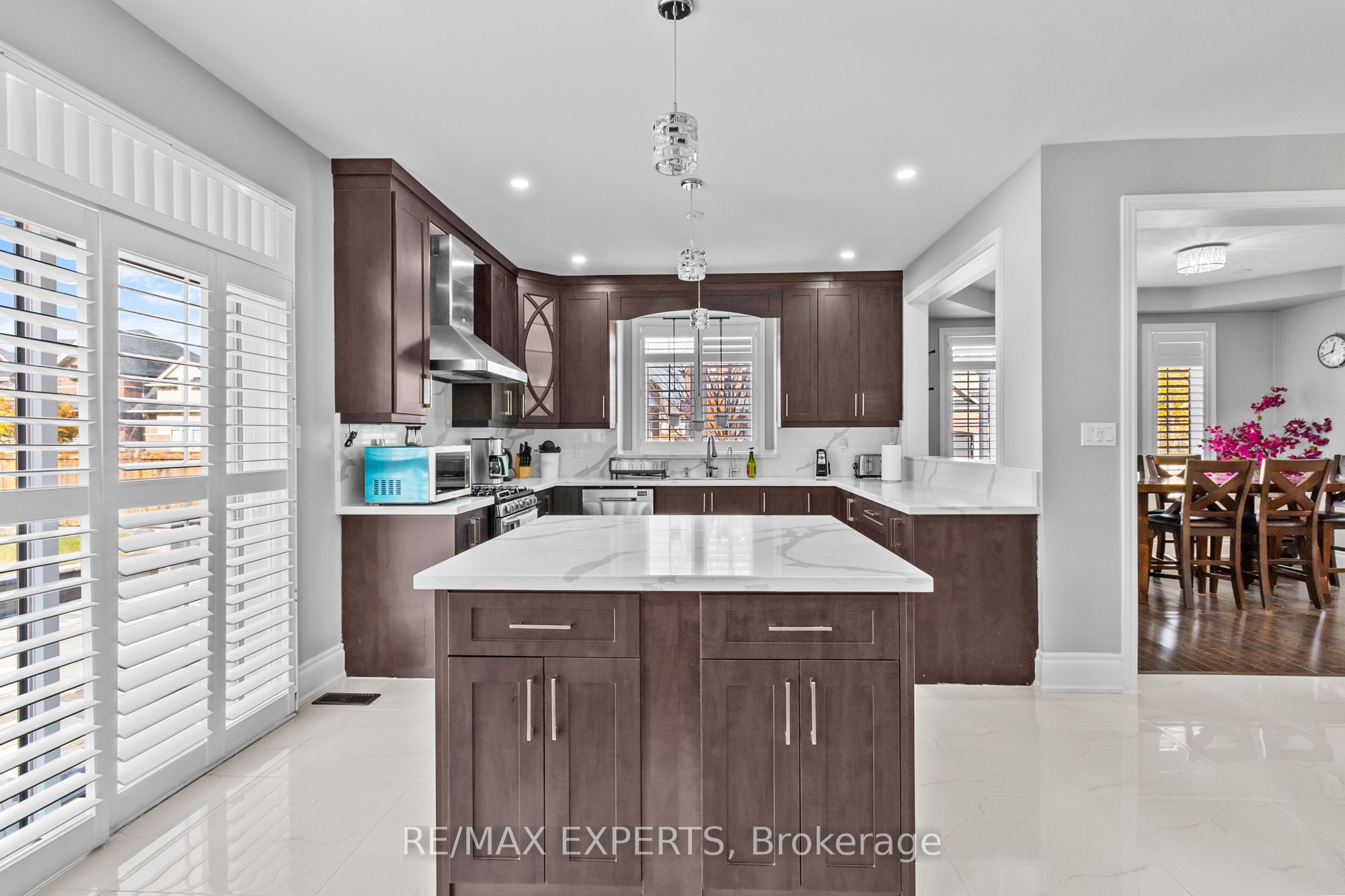 22 Travers Gate Property Photo 7