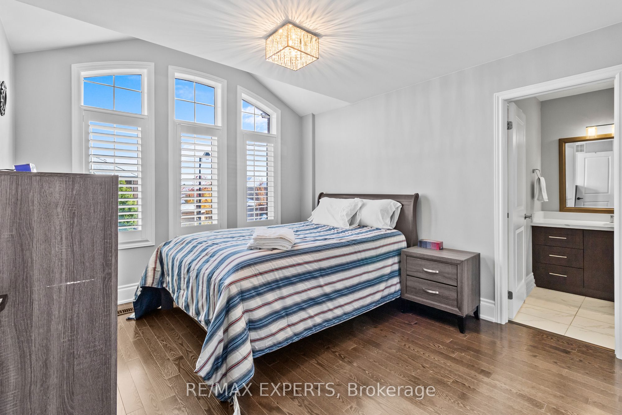 22 Travers Gate Property Photo 15