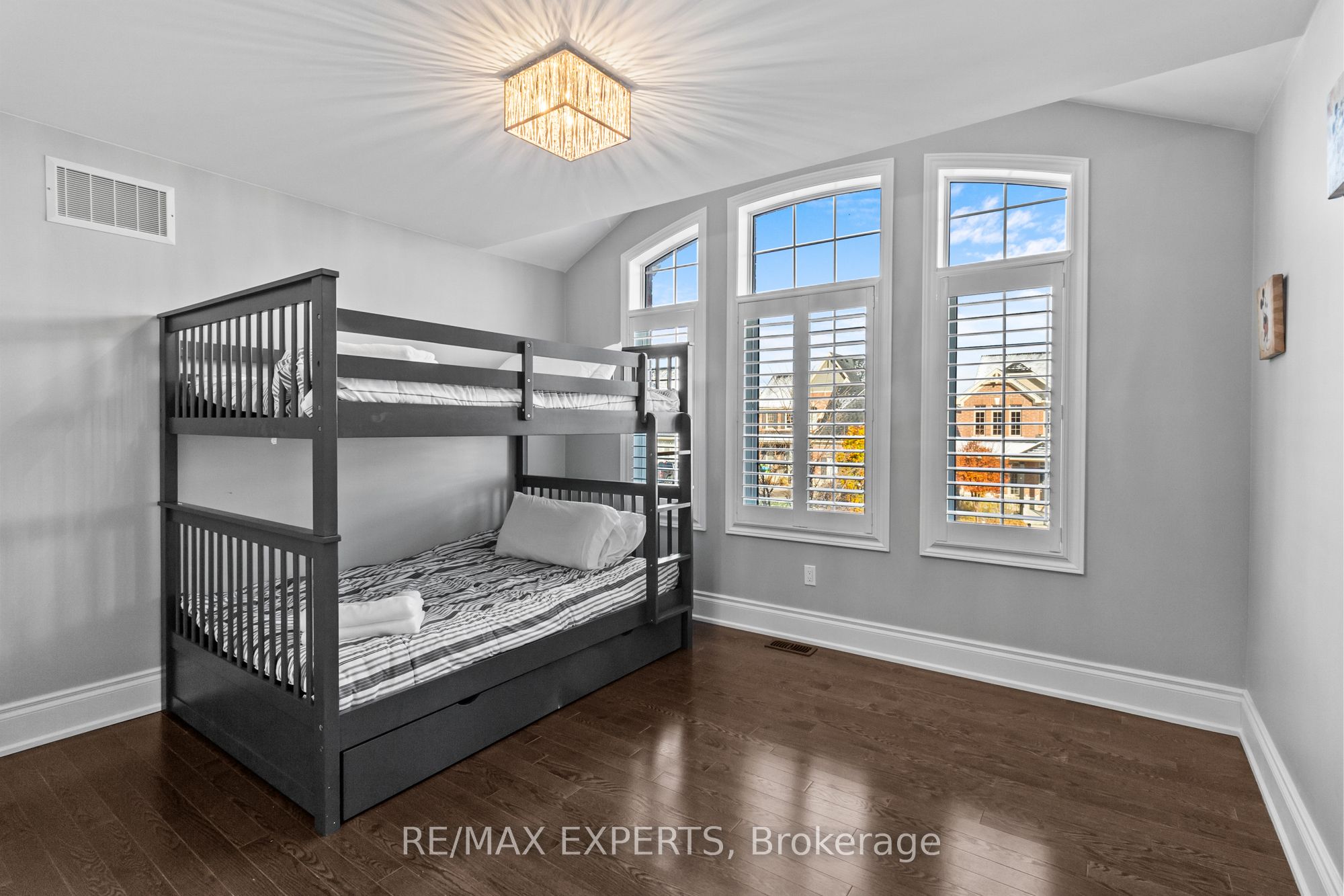22 Travers Gate Property Photo 16
