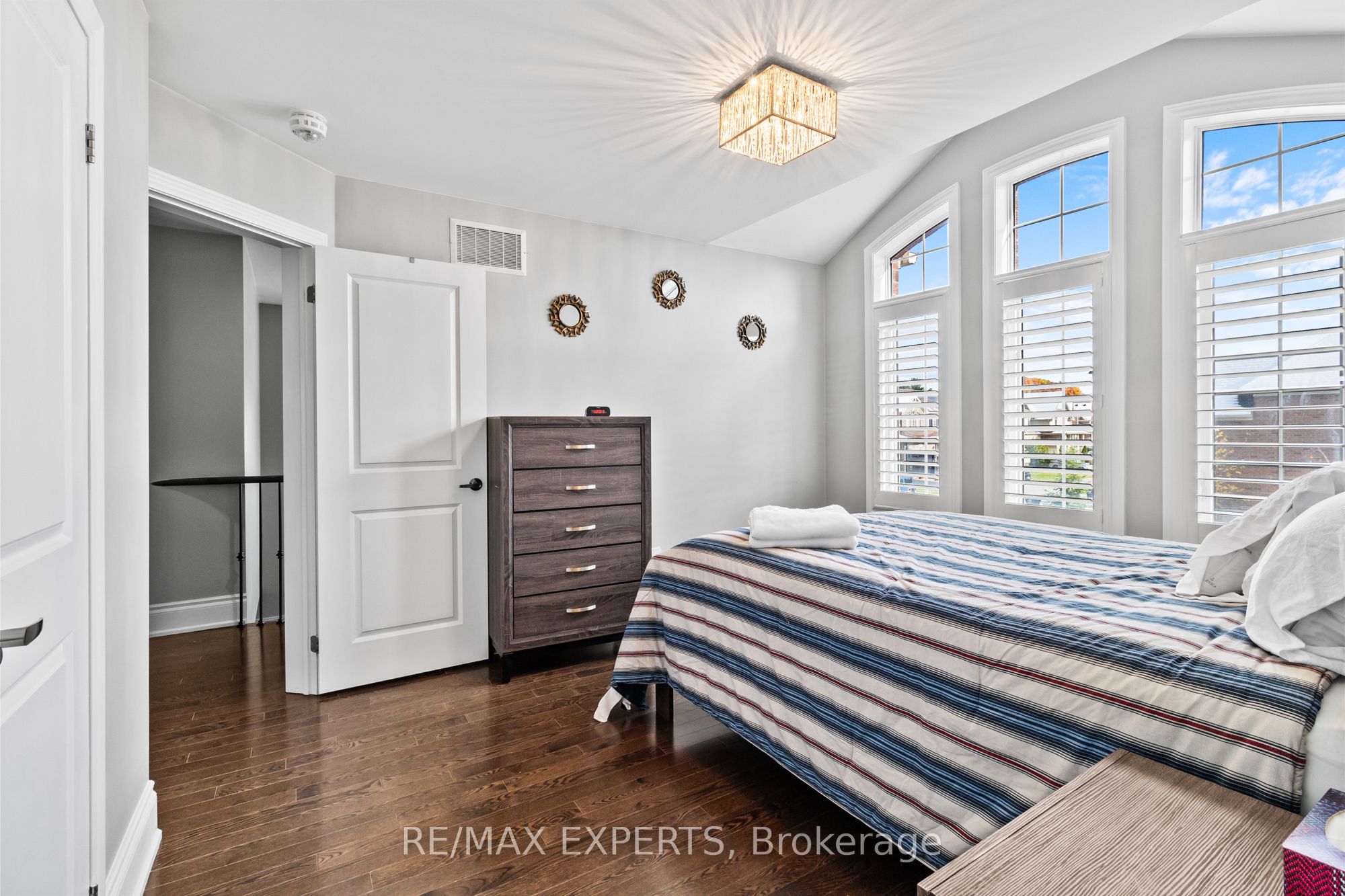 22 Travers Gate Property Photo 26