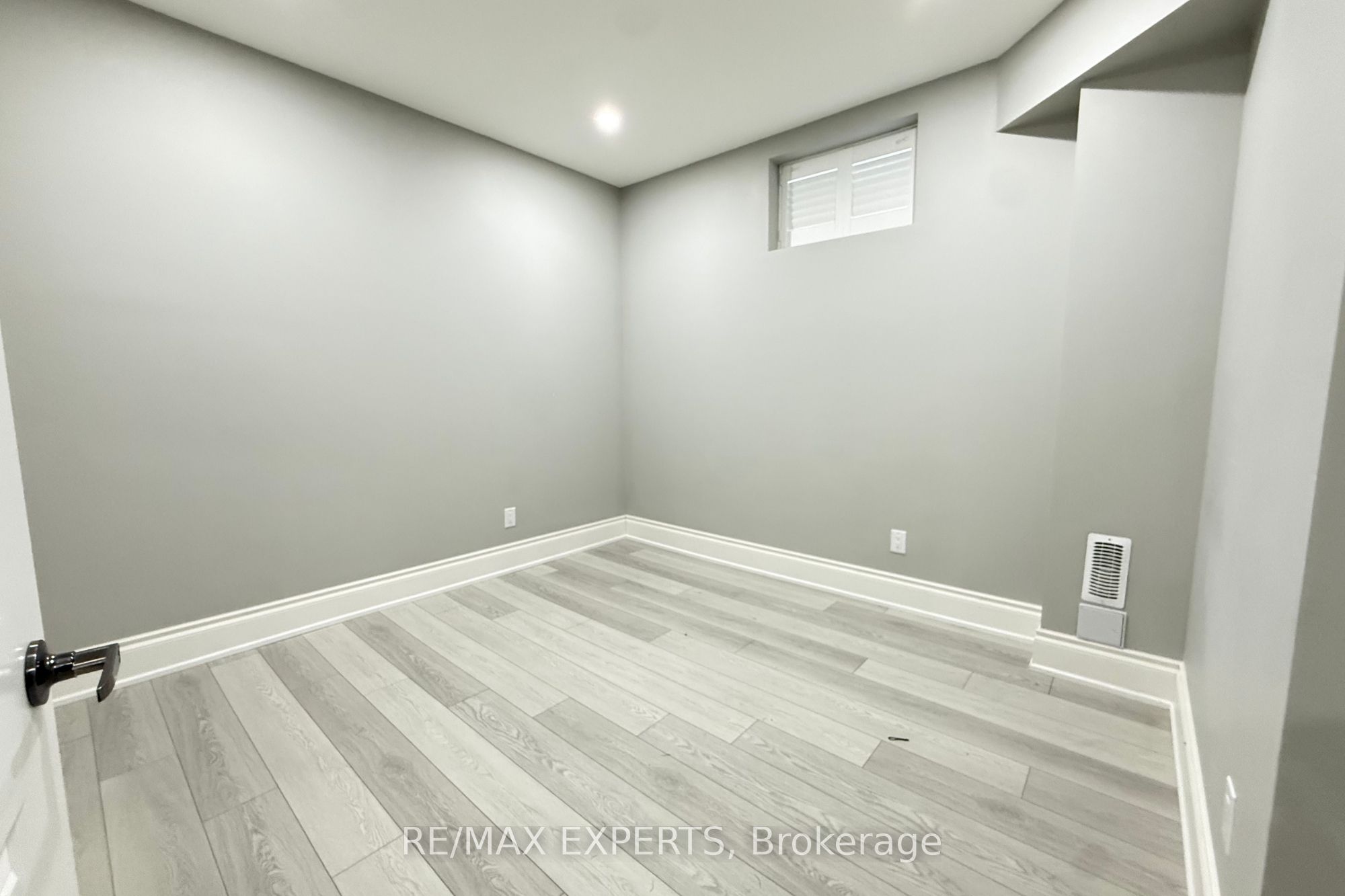 22 Travers Gate Property Photo 34