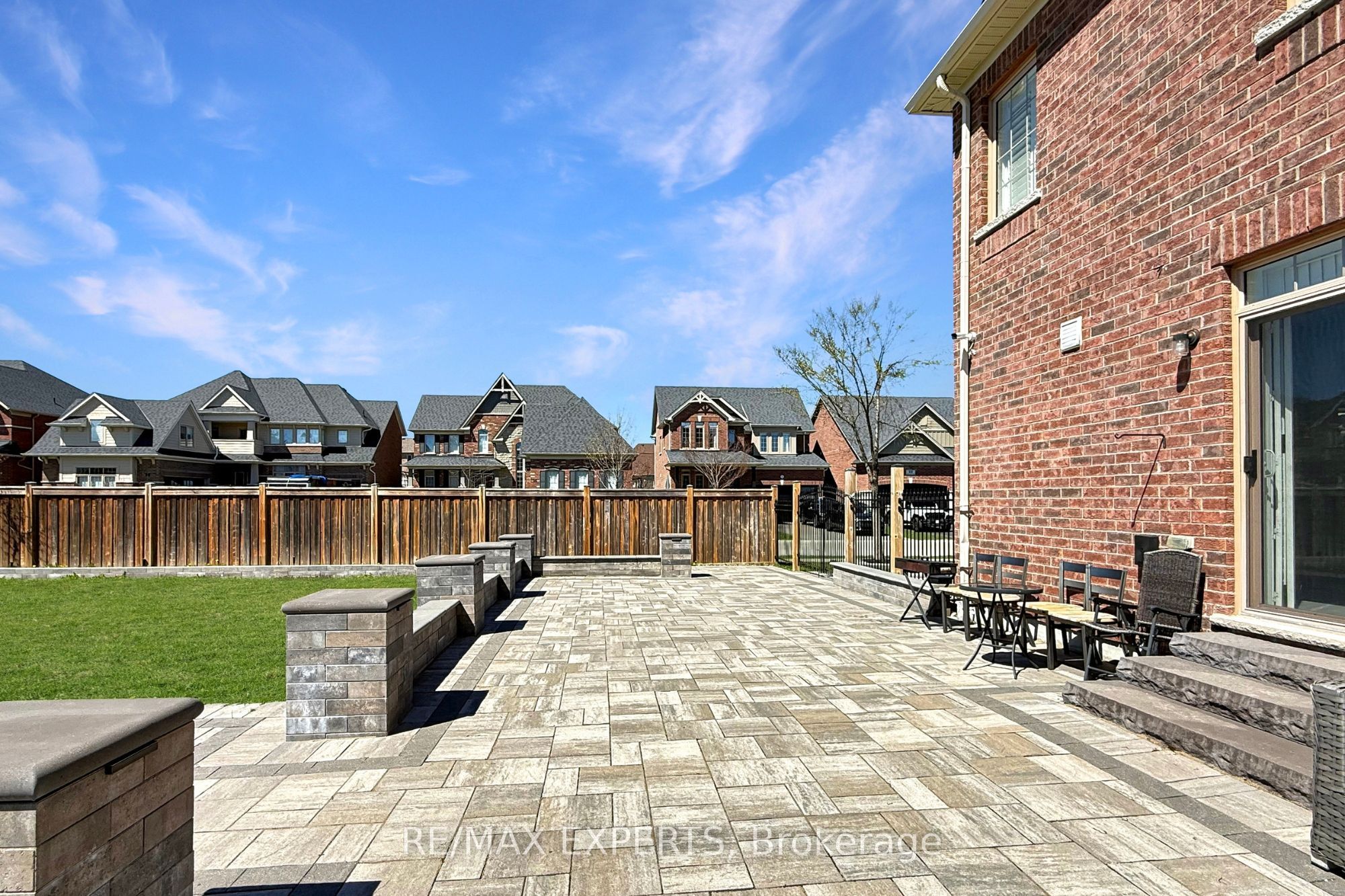 22 Travers Gate Property Photo 36