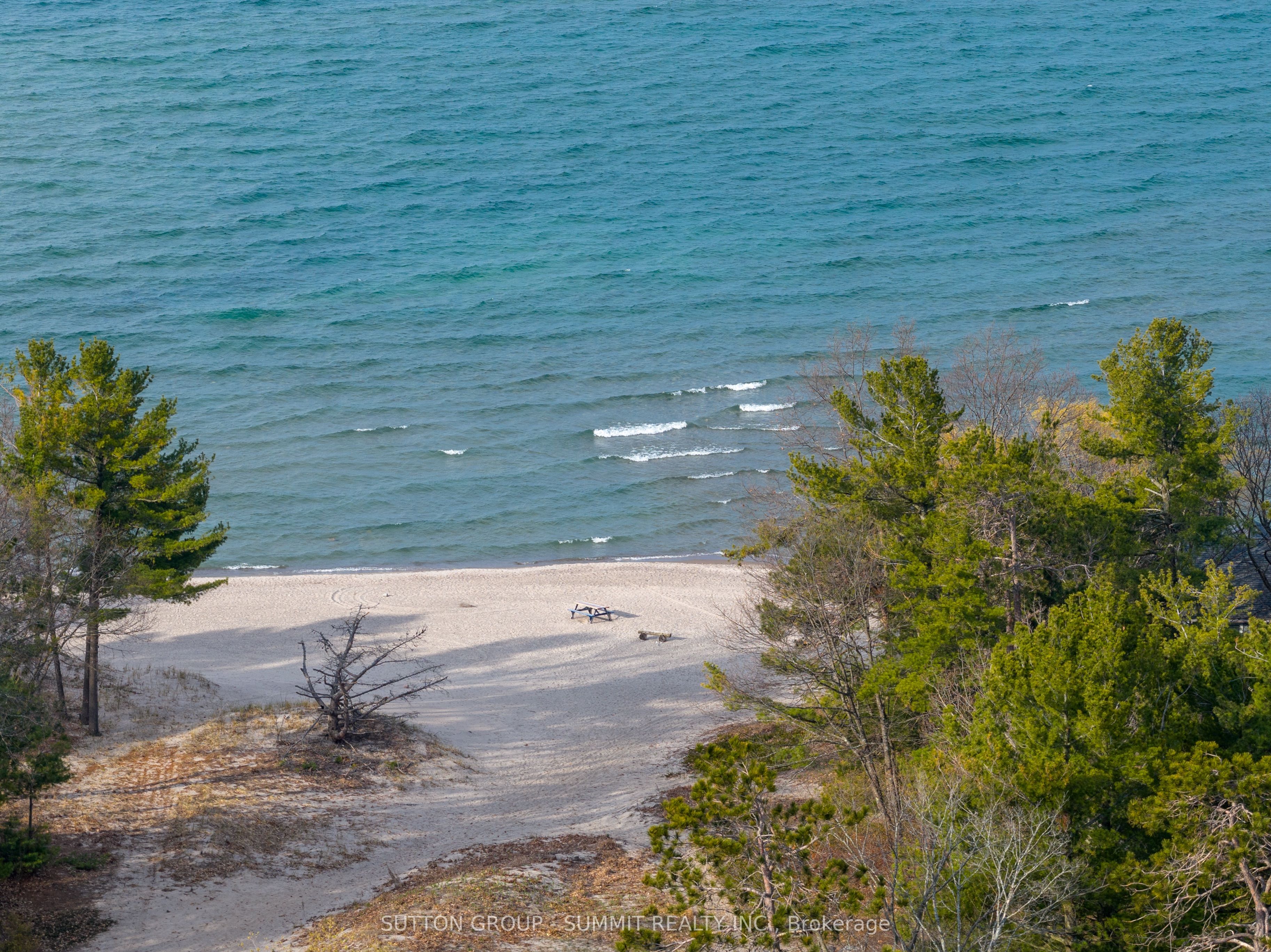 1198 Tiny Beaches Road N Property Photo 3