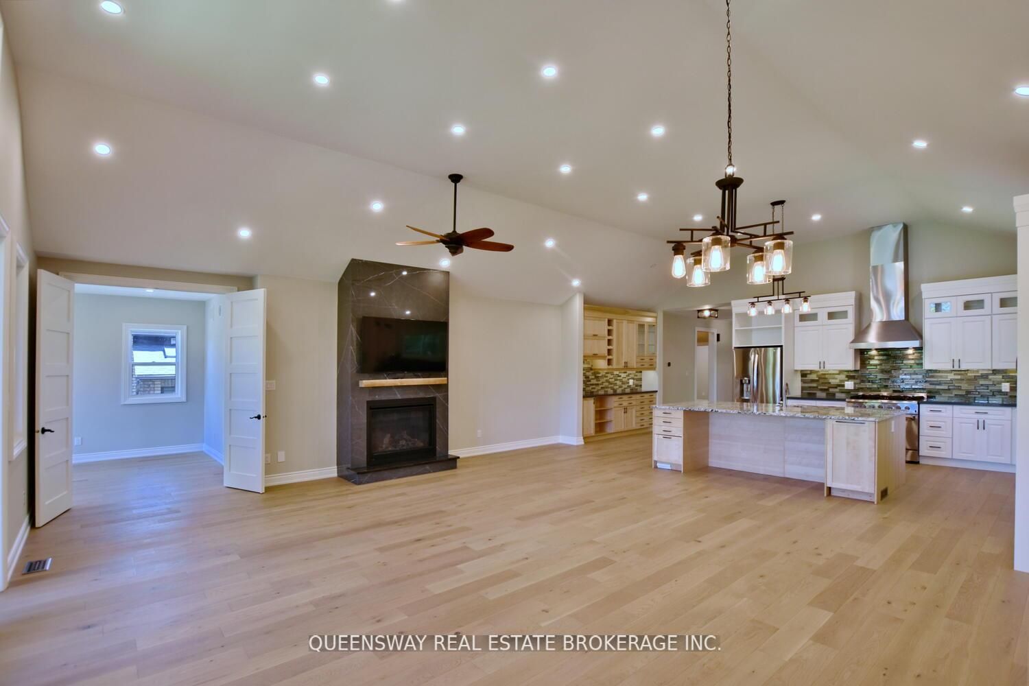 1852 River Road W Property Photo 5
