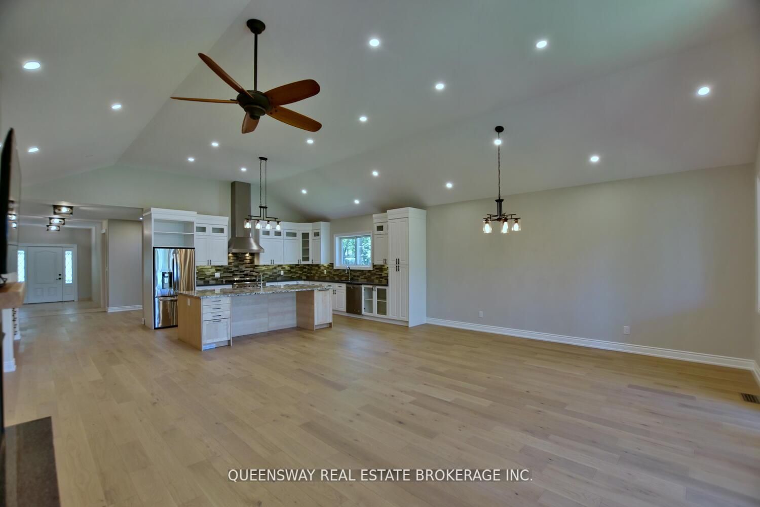1852 River Road W Property Photo 9