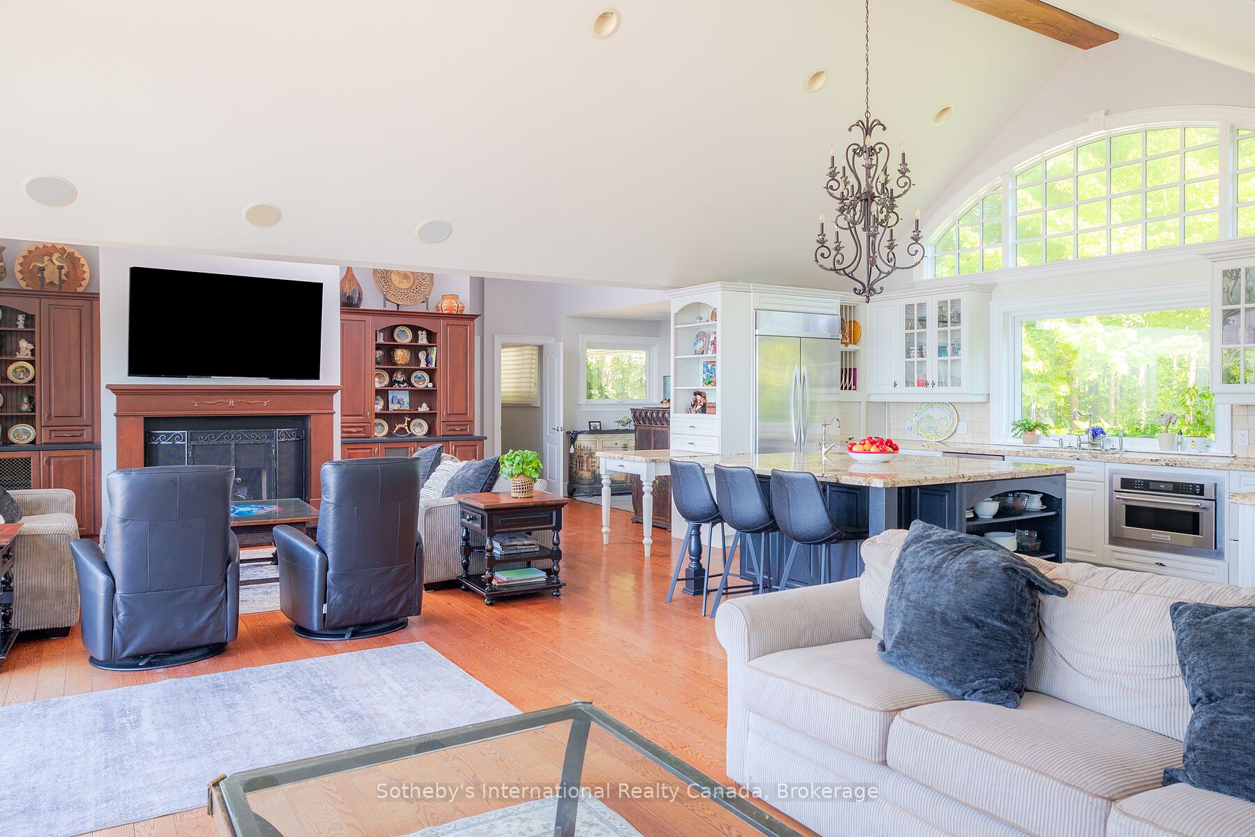 2533 Ridge Road W Property Photo 17