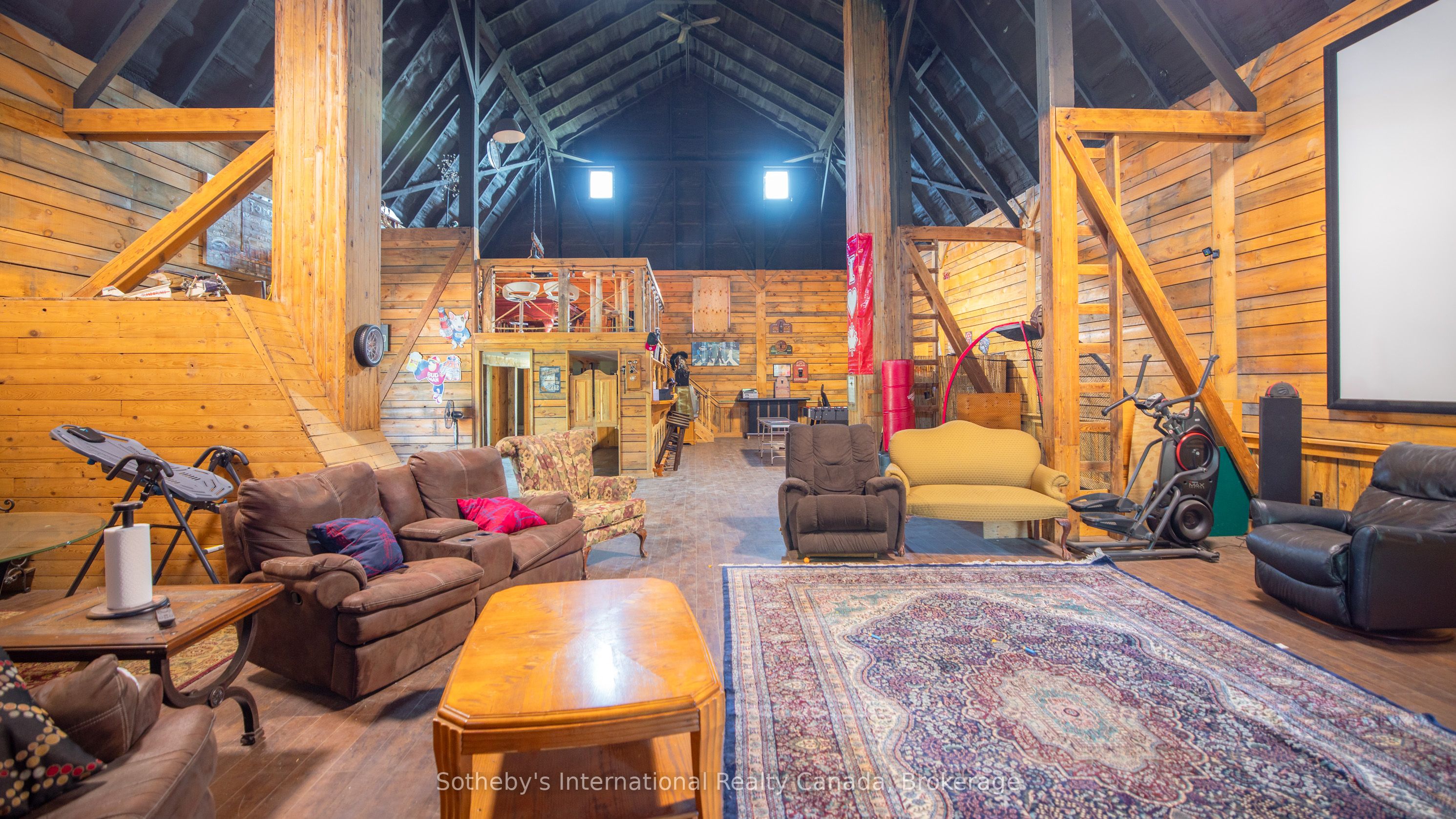 2533 Ridge Road W Property Photo 46