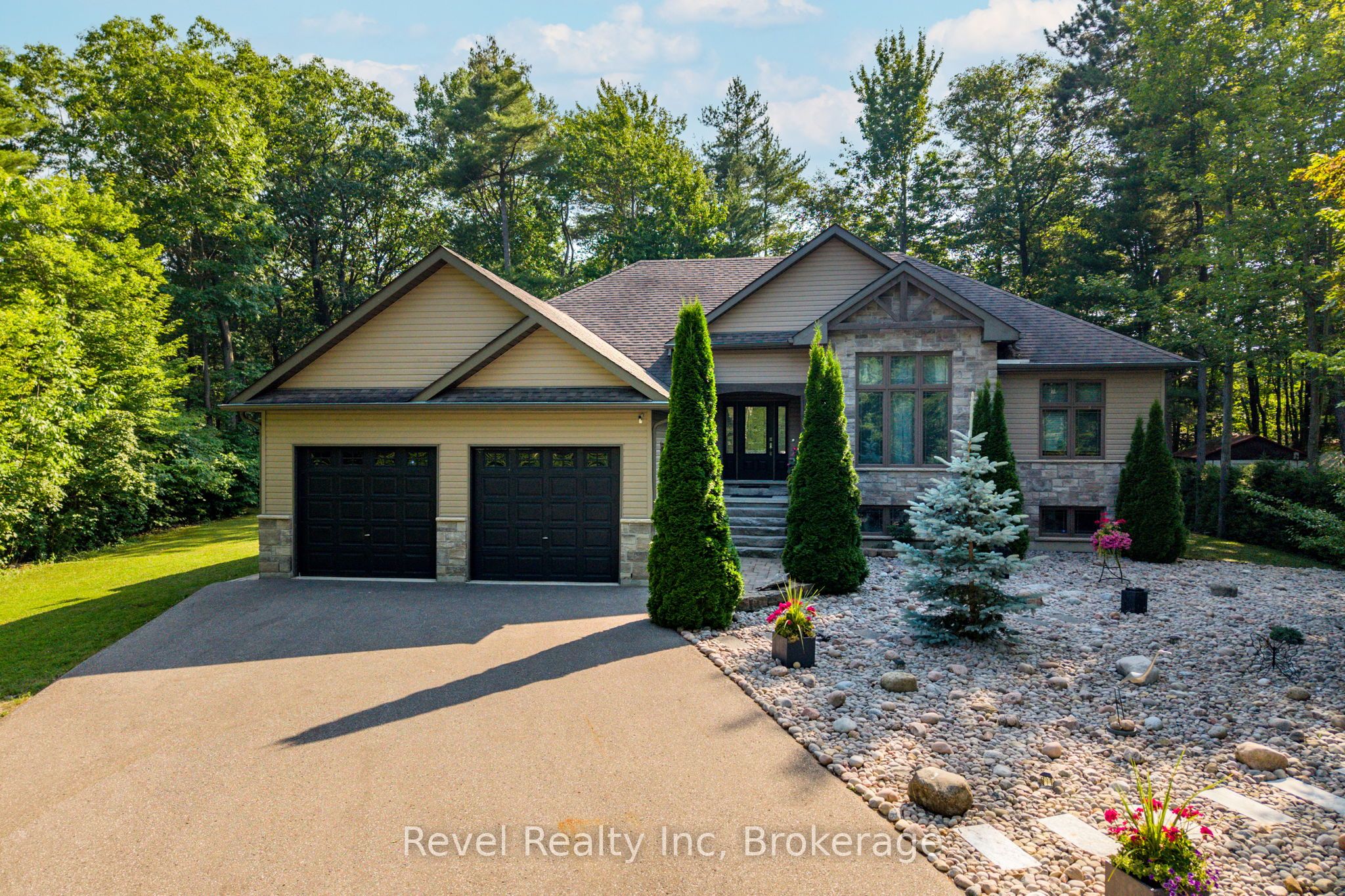 54 Vincent Circle Property Photo 1