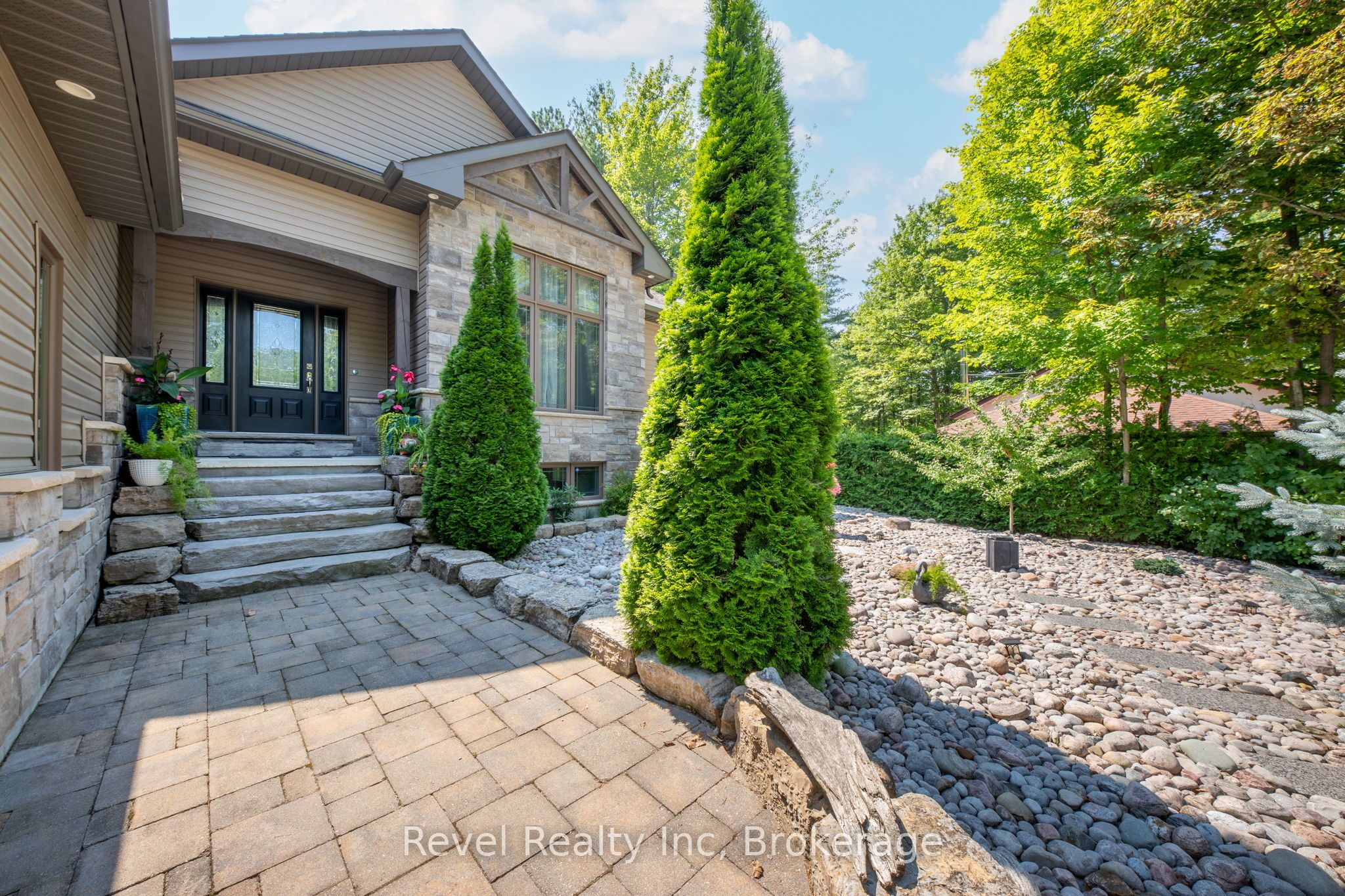 54 Vincent Circle Property Photo 4