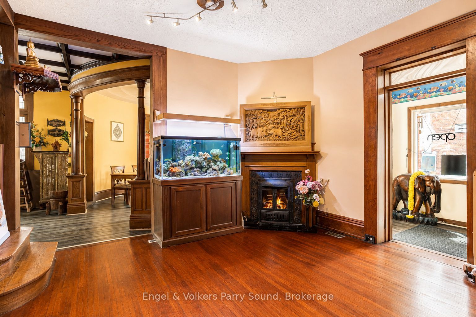 168 Dunlop Street E Property Photo 8