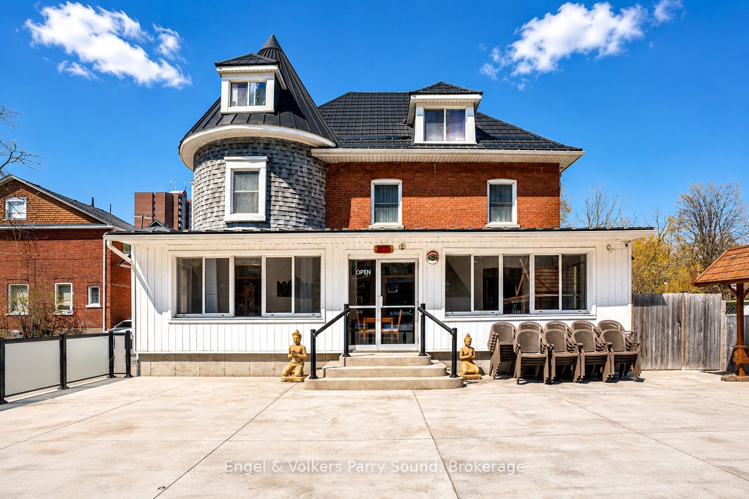 168 Dunlop Street E Property Photo 18