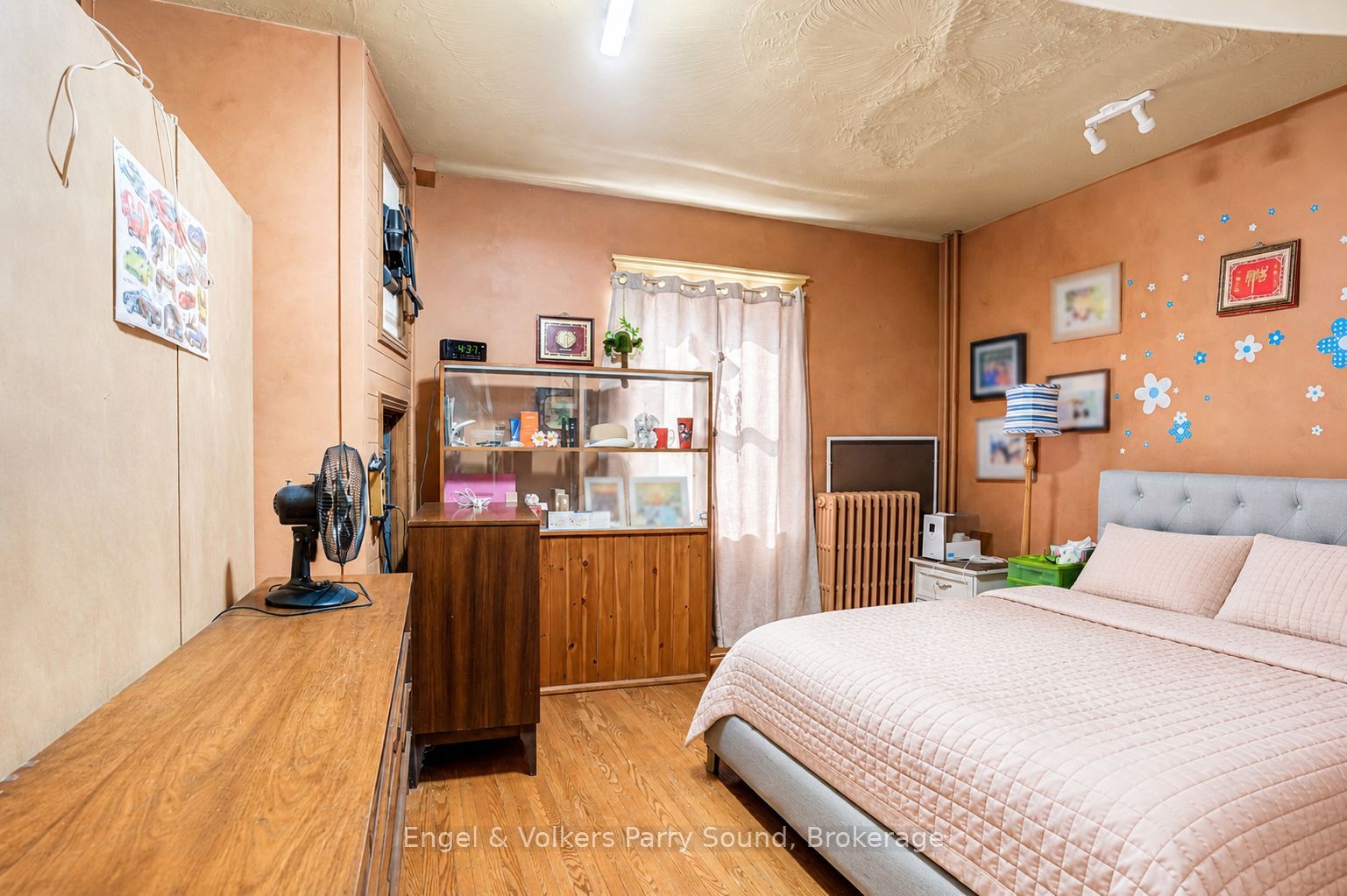 168 Dunlop Street E Property Photo 24