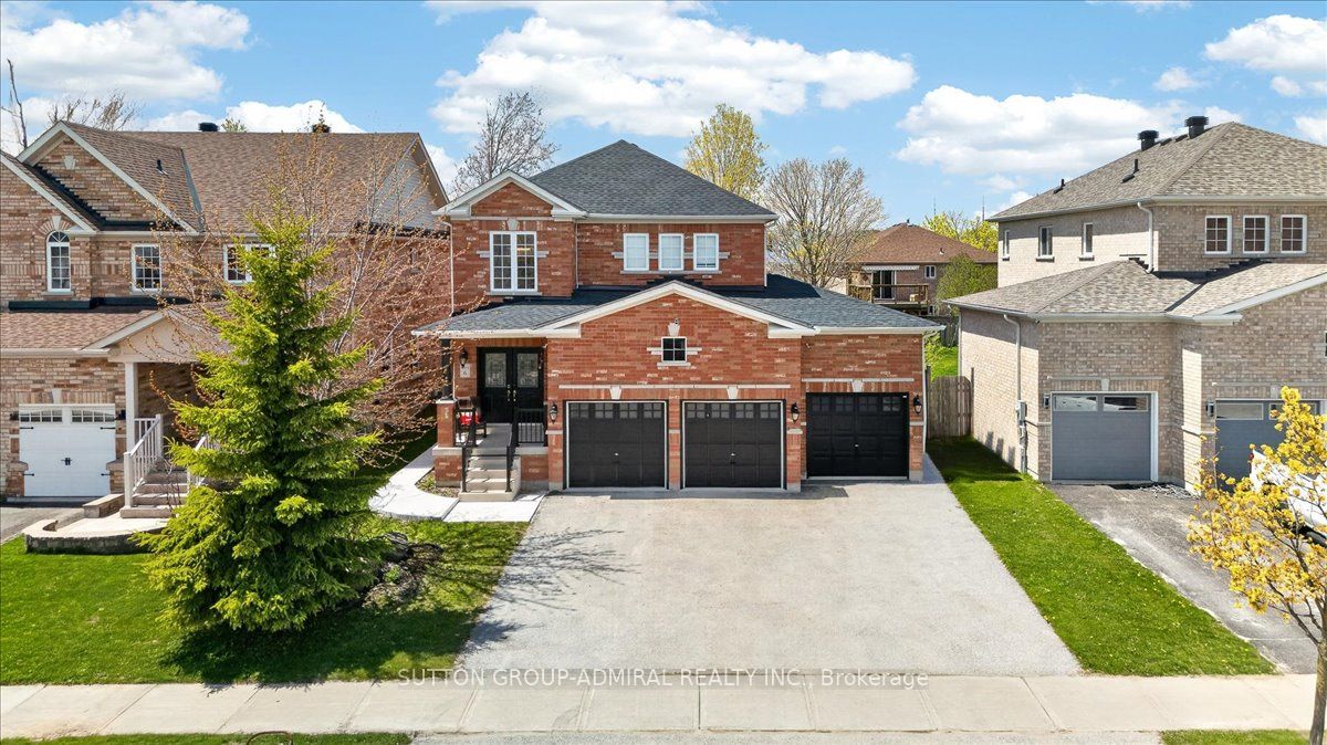 6 White Crescent Property Photo 1