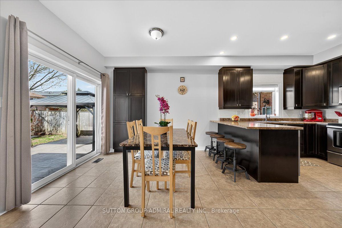 6 White Crescent Property Photo 9