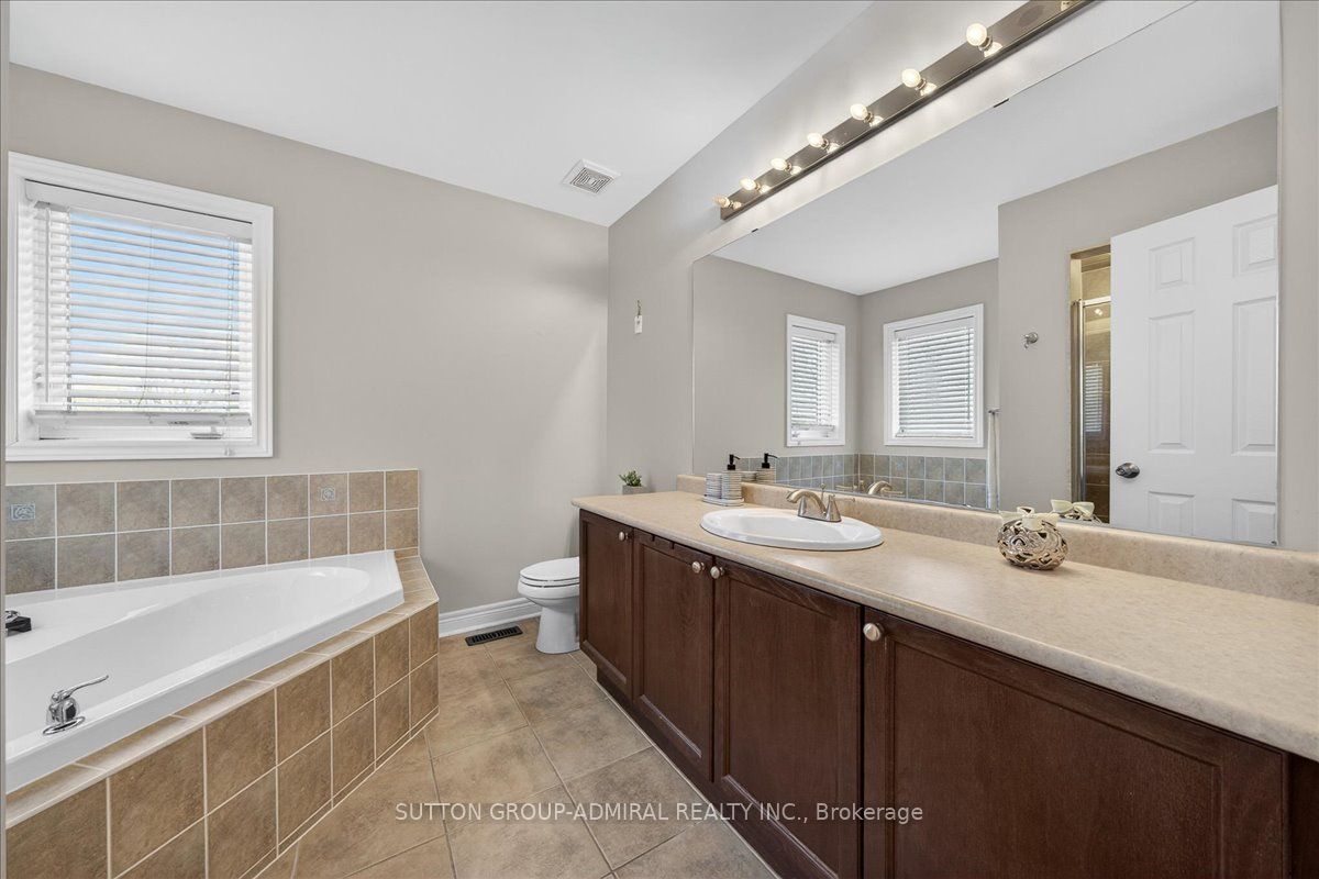 6 White Crescent Property Photo 16