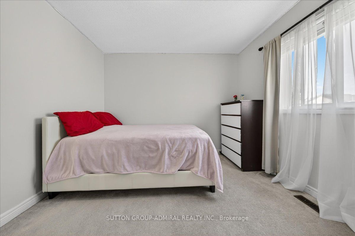 6 White Crescent Property Photo 19