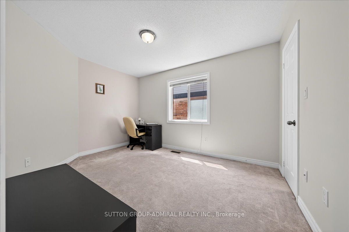 6 White Crescent Property Photo 20