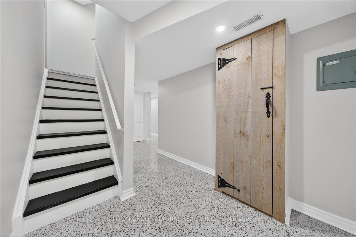 6 White Crescent Property Photo 23