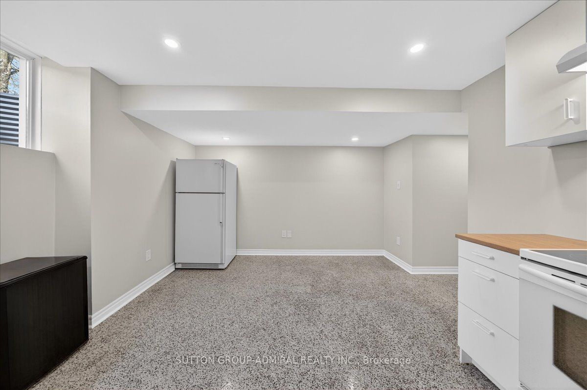 6 White Crescent Property Photo 26