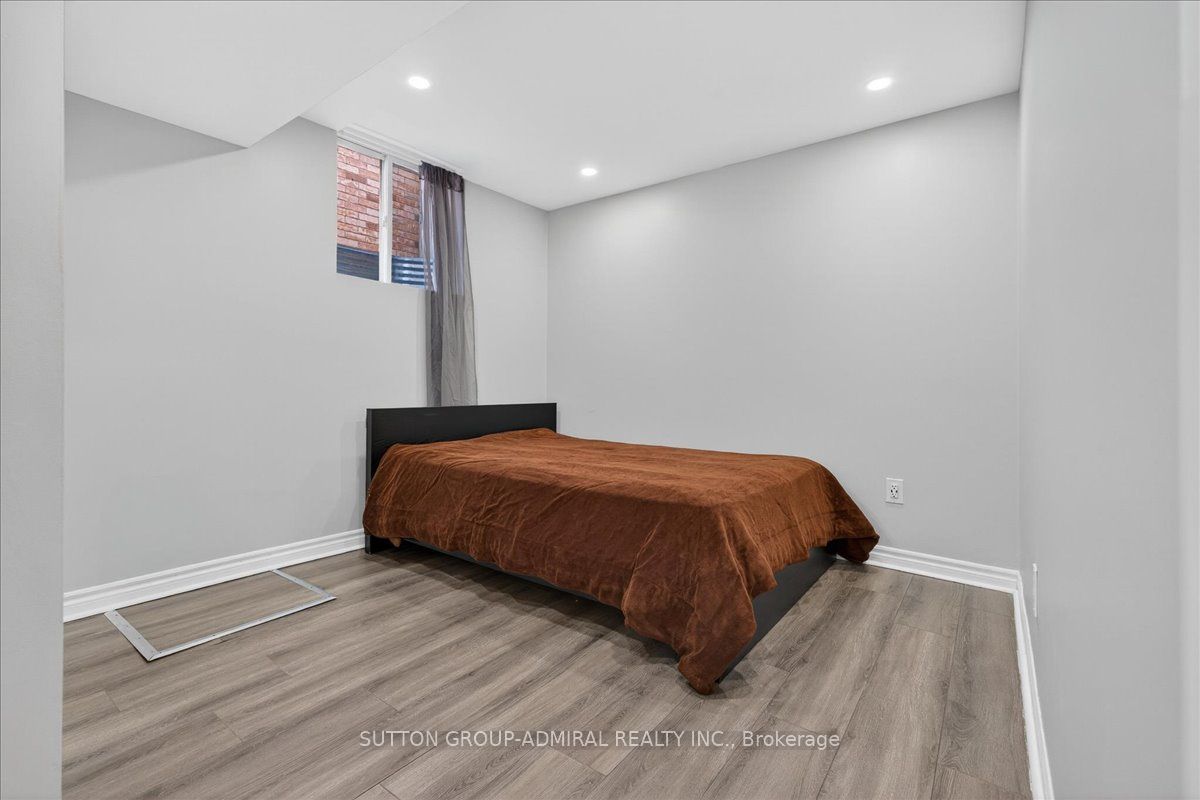 6 White Crescent Property Photo 27
