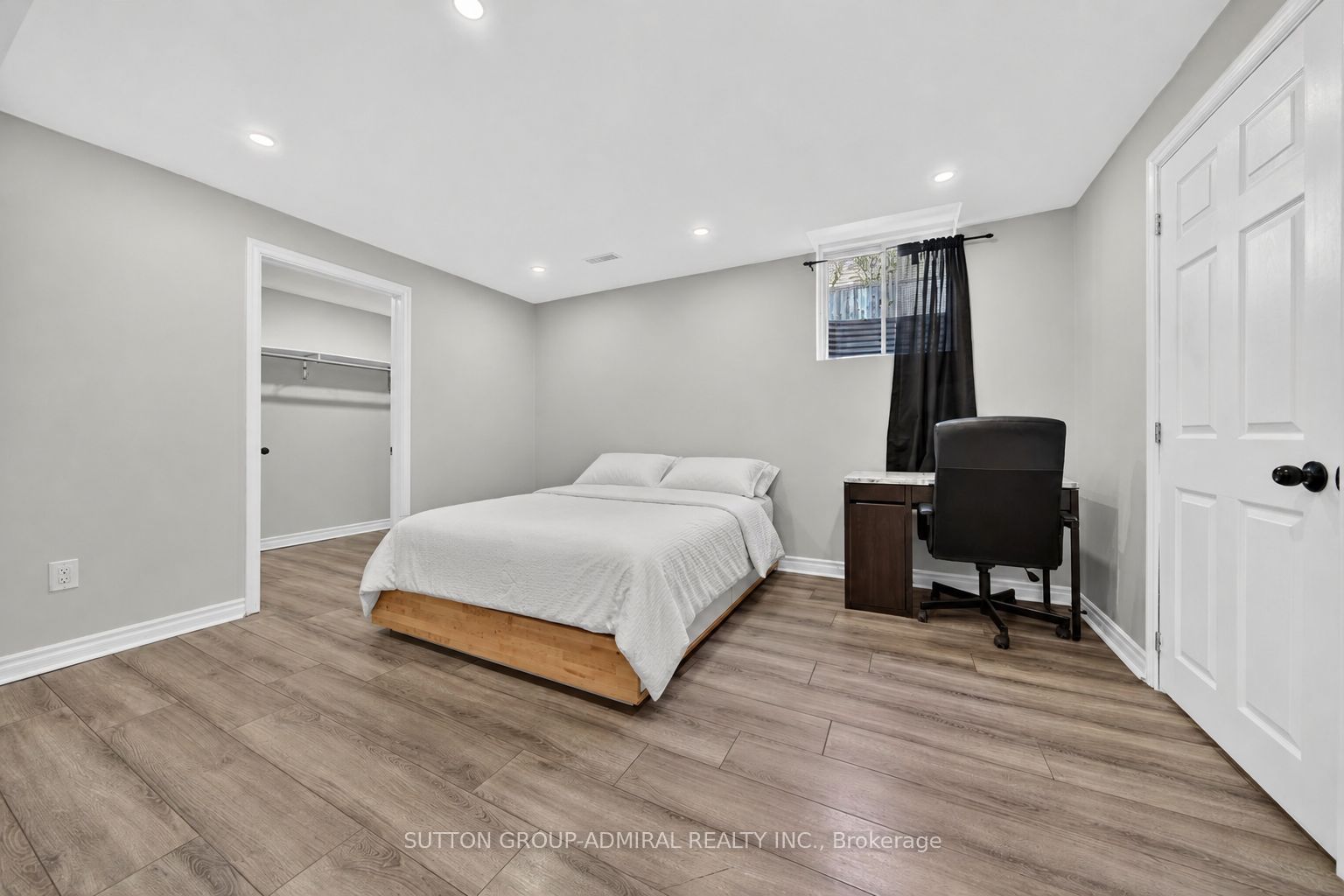 6 White Crescent Property Photo 28