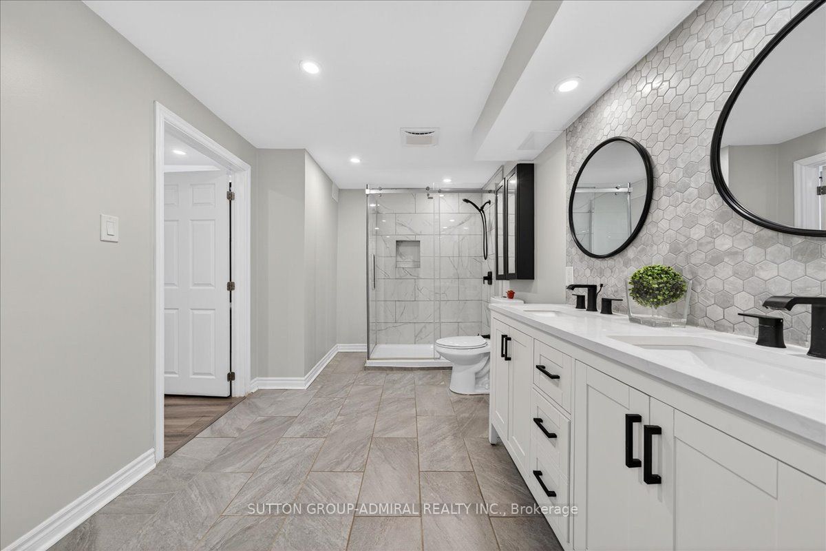 6 White Crescent Property Photo 30